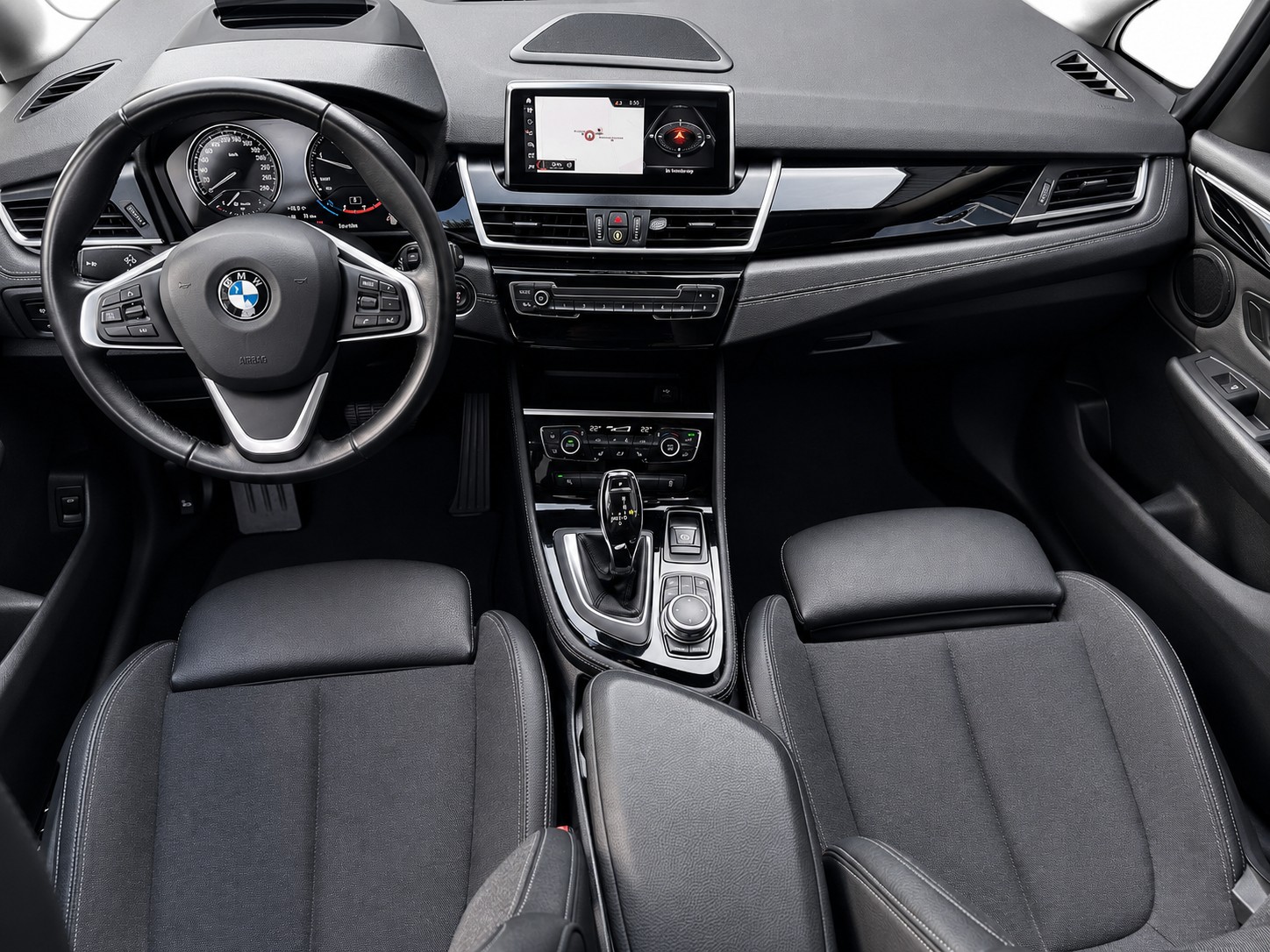 BMW 218d xDrive Gran Tourer CH FAHRZEUG*7Plätzer*-image-8