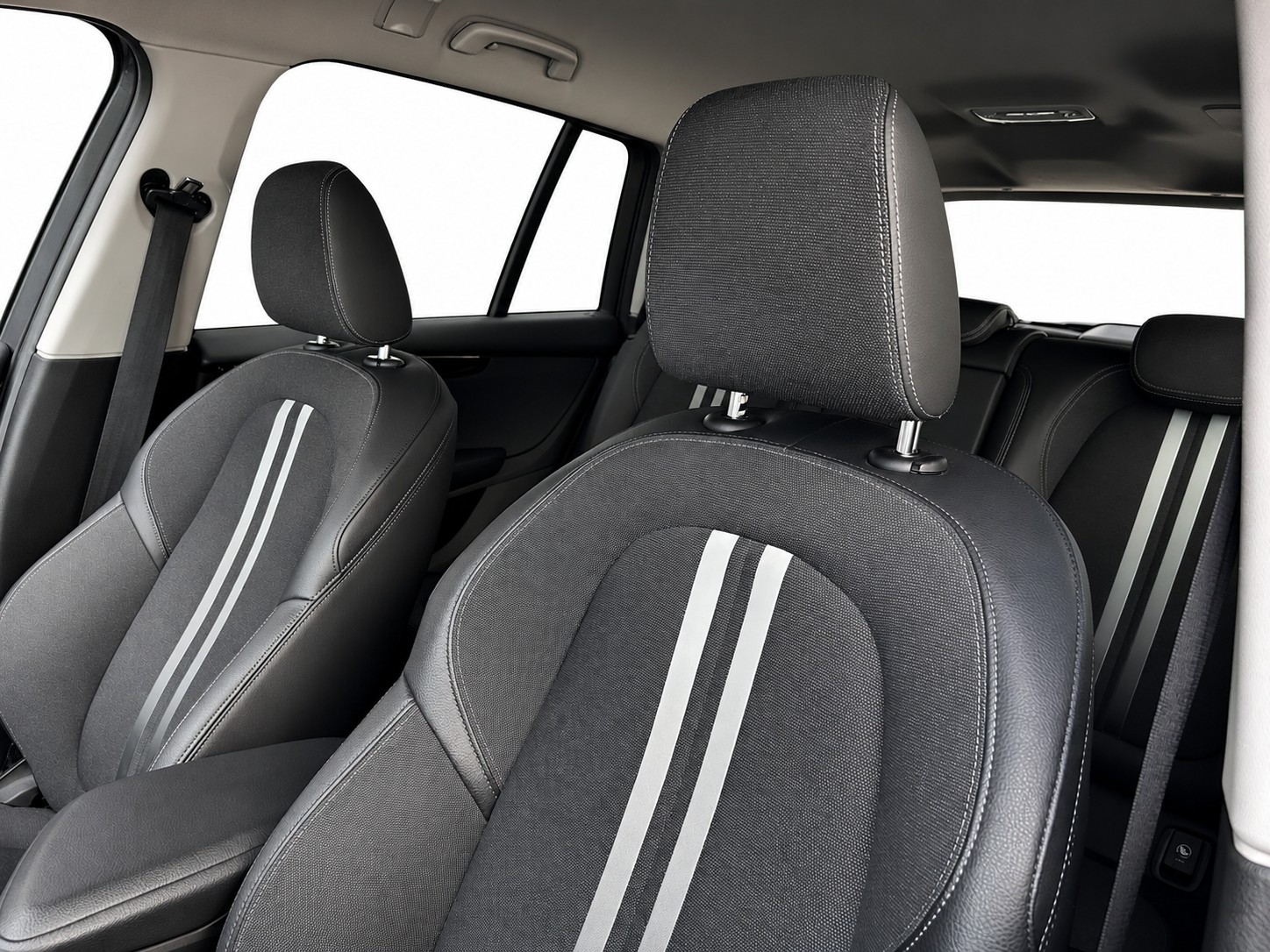 BMW 218d xDrive Gran Tourer CH FAHRZEUG*7Plätzer*-image-10