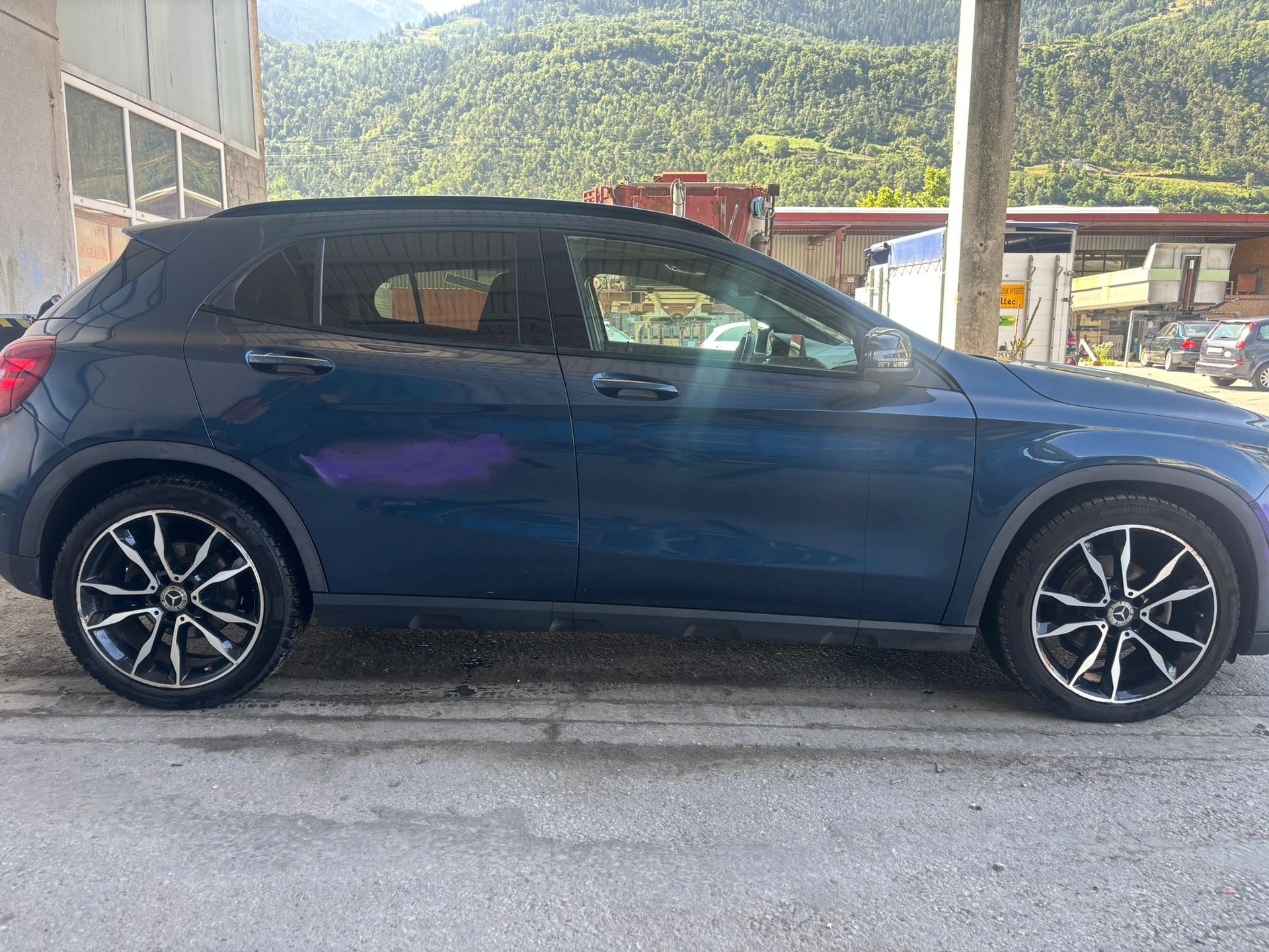 MERCEDES-BENZ GLA 200 Urban 7G-DCT-image-4