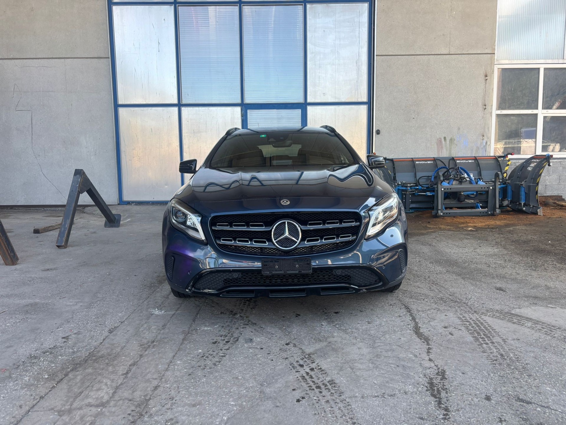 MERCEDES-BENZ GLA 200 Urban 7G-DCT