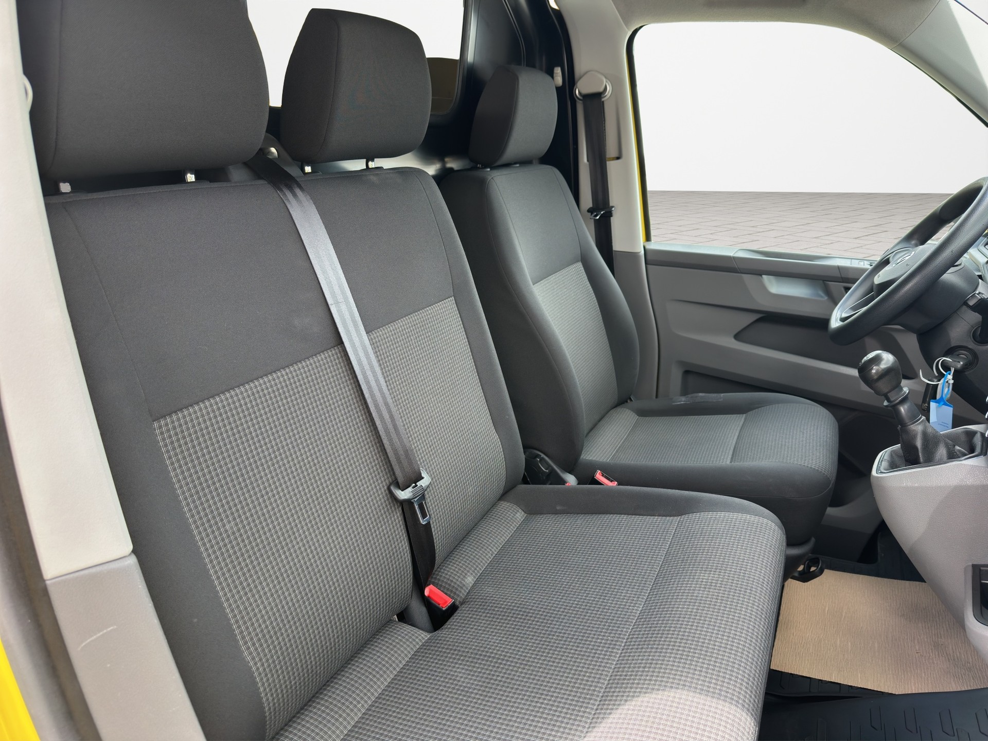 VW T6.1 2.0 TDI 4Motion-image-14