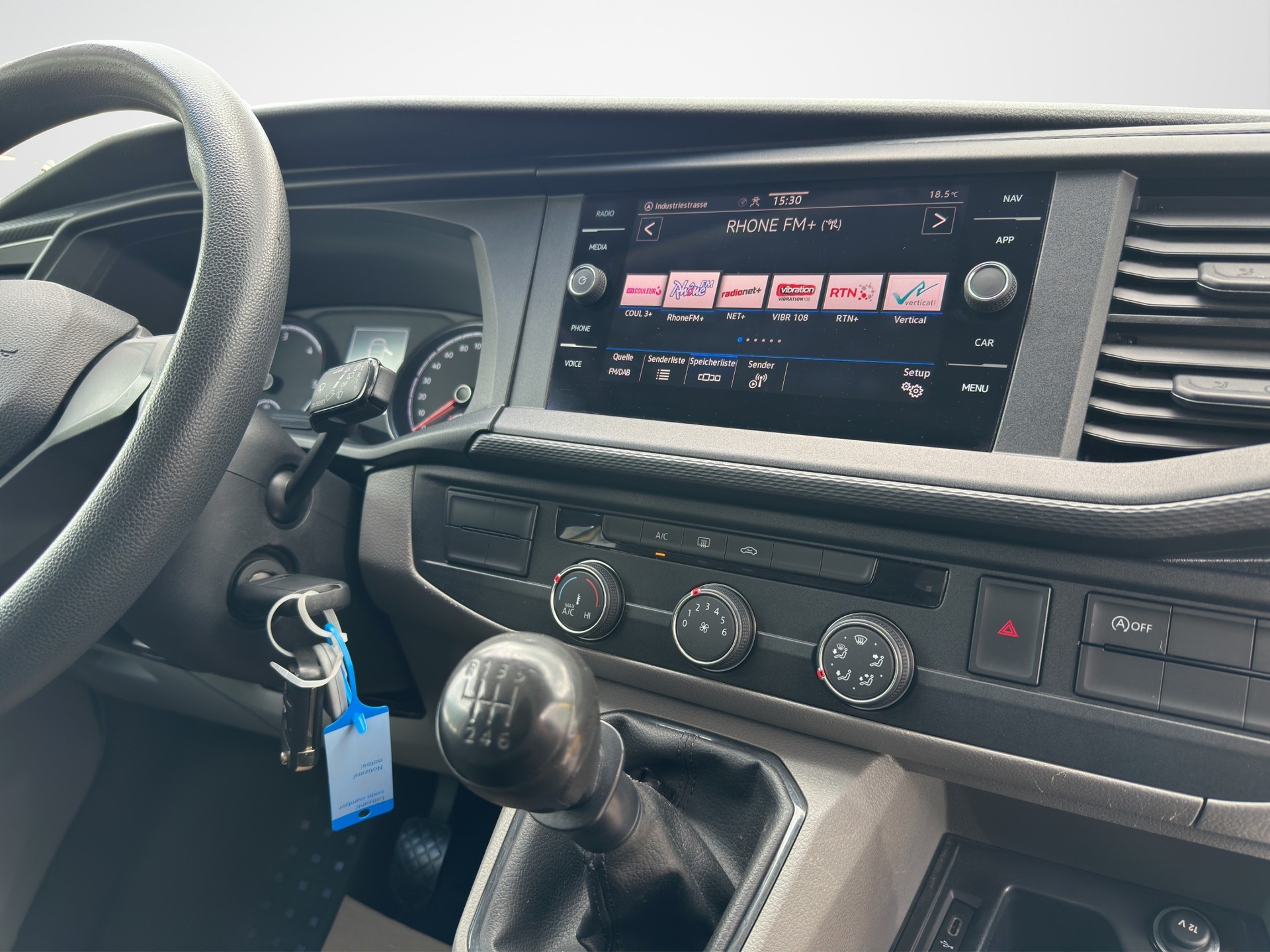 VW T6.1 2.0 TDI 4Motion-image-12