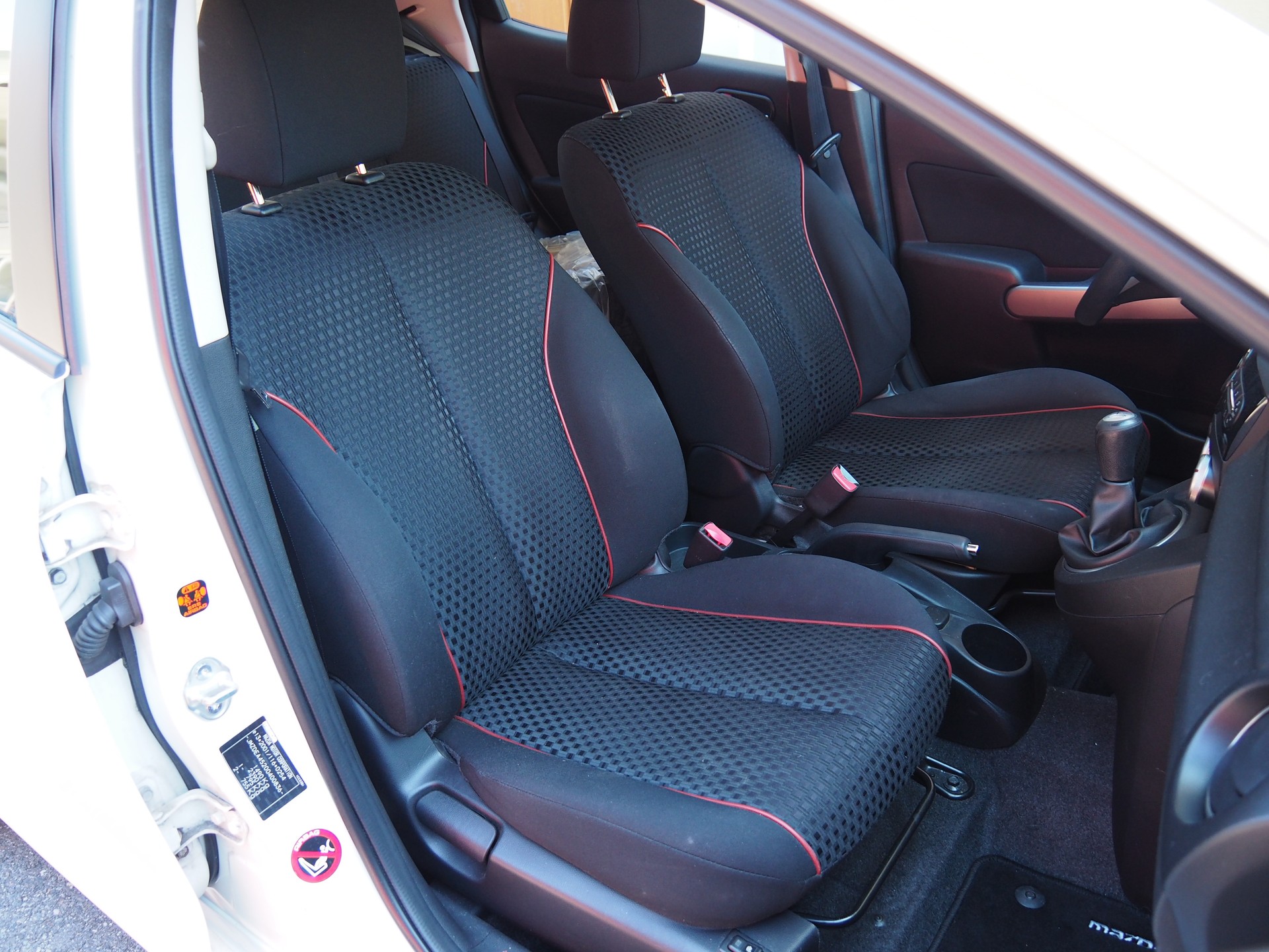MAZDA 2 1.5i 16V Sport-image-13
