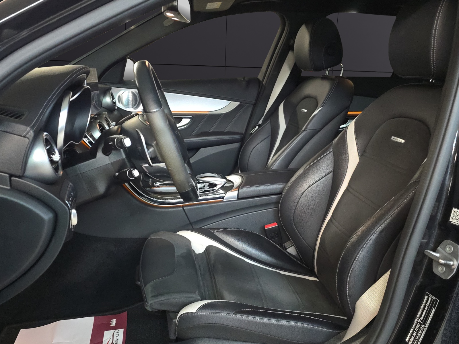 MERCEDES-BENZ C 63 S AMG Speedshift CH-Fahrzeug-image-8
