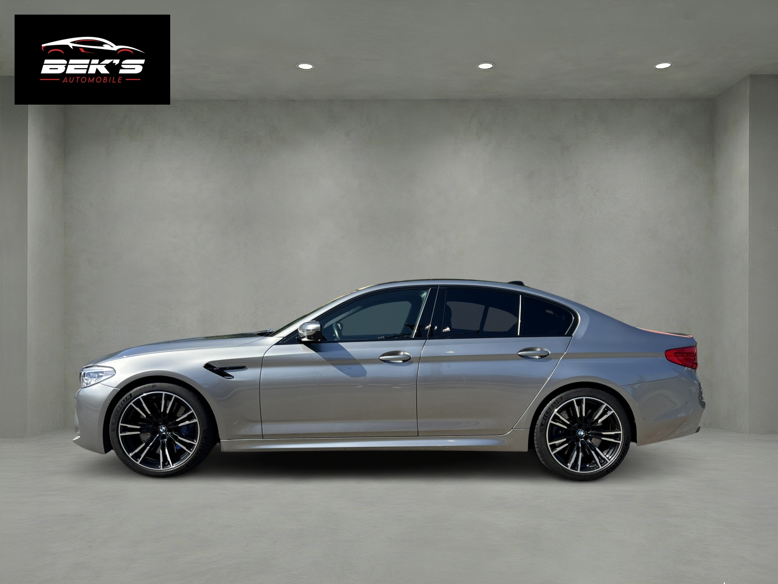BMW M5 xDrive Drivelogic-showroom-element-1