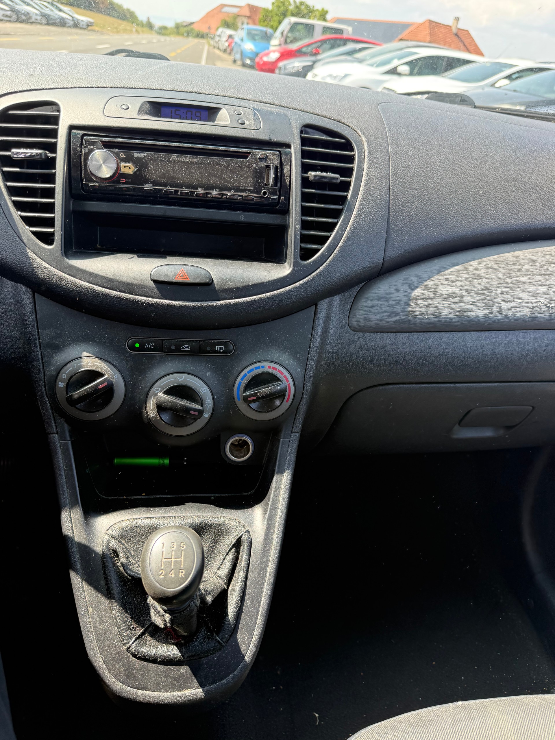 HYUNDAI i10 1.1 Comfort-image-6