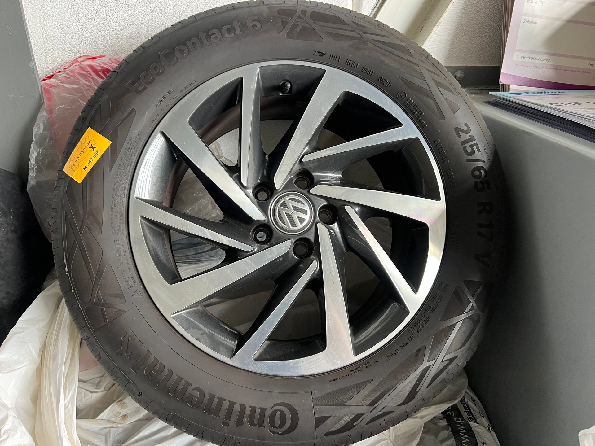 VW Tiguan 2.0 TDI Comfortline 4x4 DSG ** Navigation * Anhängerkupplung 2500 Kg. * frisch ab MFK * 1 Jahr Garantie möglich **-image-26