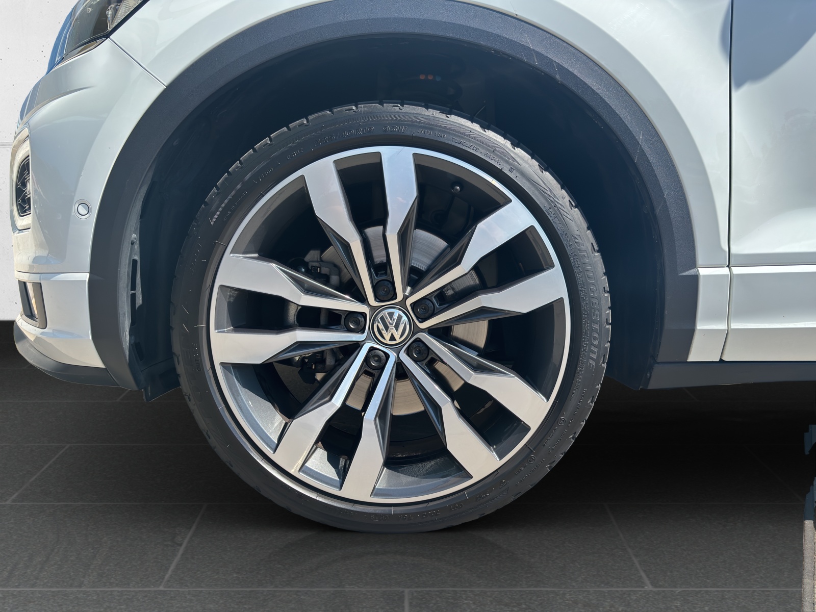 VW T-Roc 1.5 TSI EVO R-Line Sport DSG mit SwissLine Paket Sport-image-7