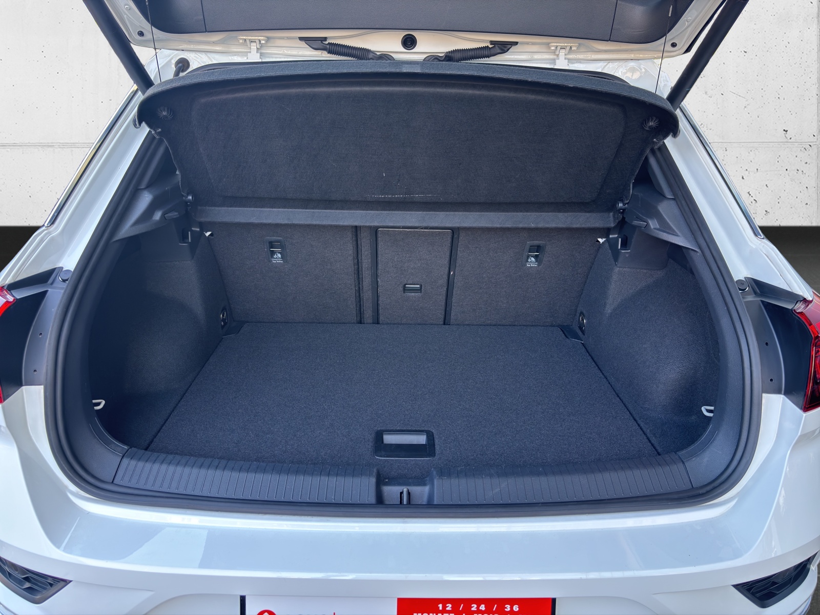 VW T-Roc 1.5 TSI EVO R-Line Sport DSG mit SwissLine Paket Sport-image-8