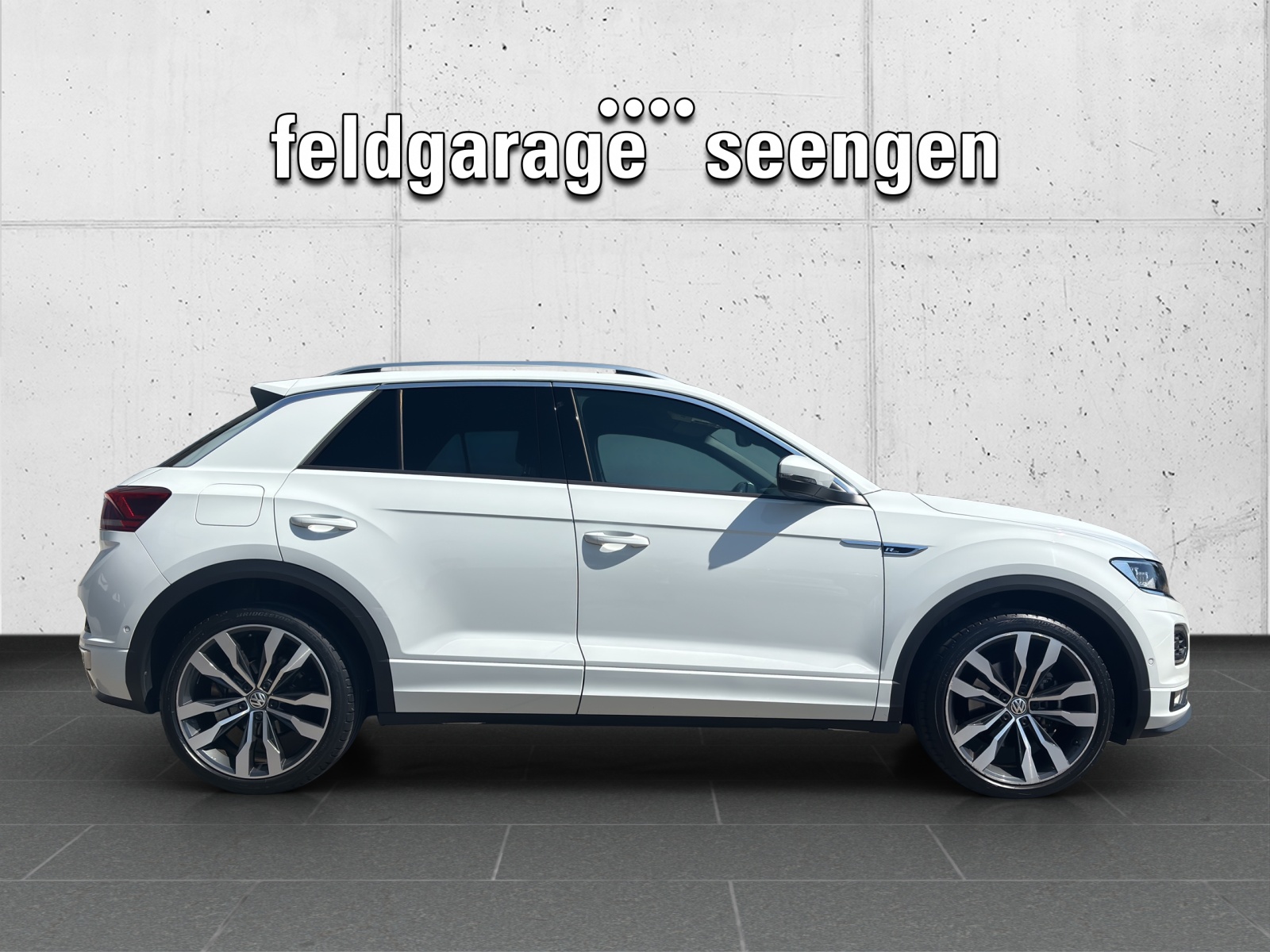 VW T-Roc 1.5 TSI EVO R-Line Sport DSG mit SwissLine Paket Sport-showroom-element-3