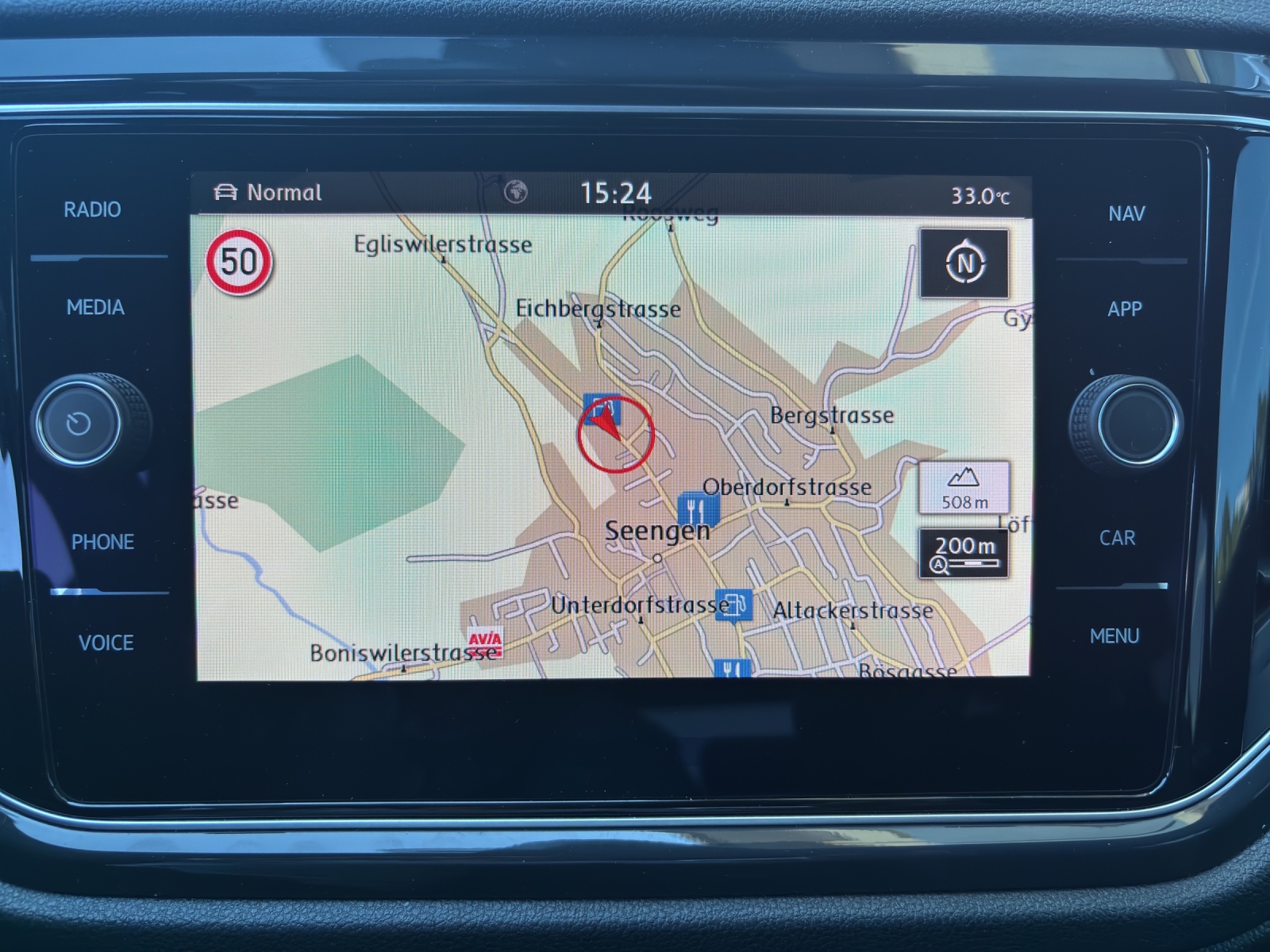 VW T-Roc 1.5 TSI EVO R-Line Sport DSG mit SwissLine Paket Sport-image-23