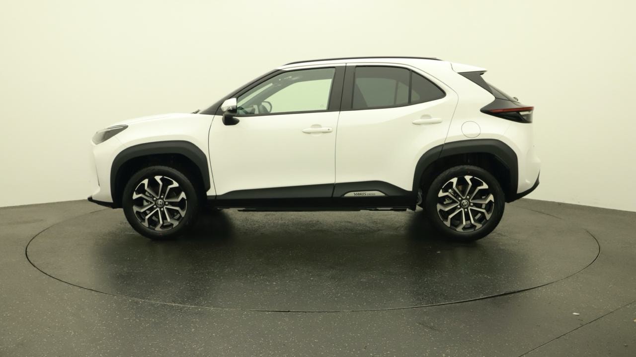 TOYOTA Yaris Cross 1.5 Style e-CVT-showroom-element-1
