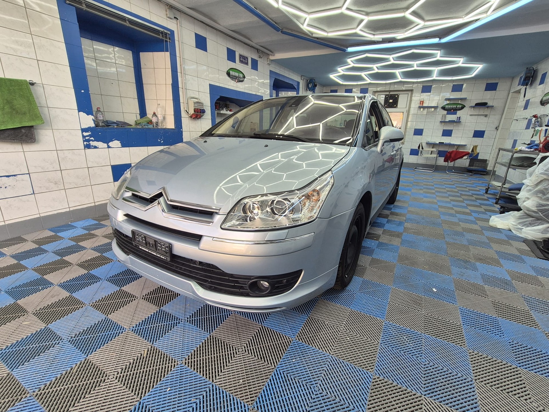 CITROEN C4 Berline 2.0i 16V VTR Automatic