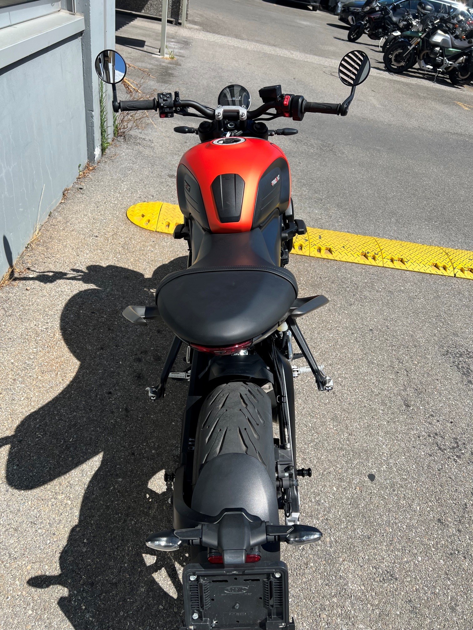 TRIUMPH Trident 660-image-1