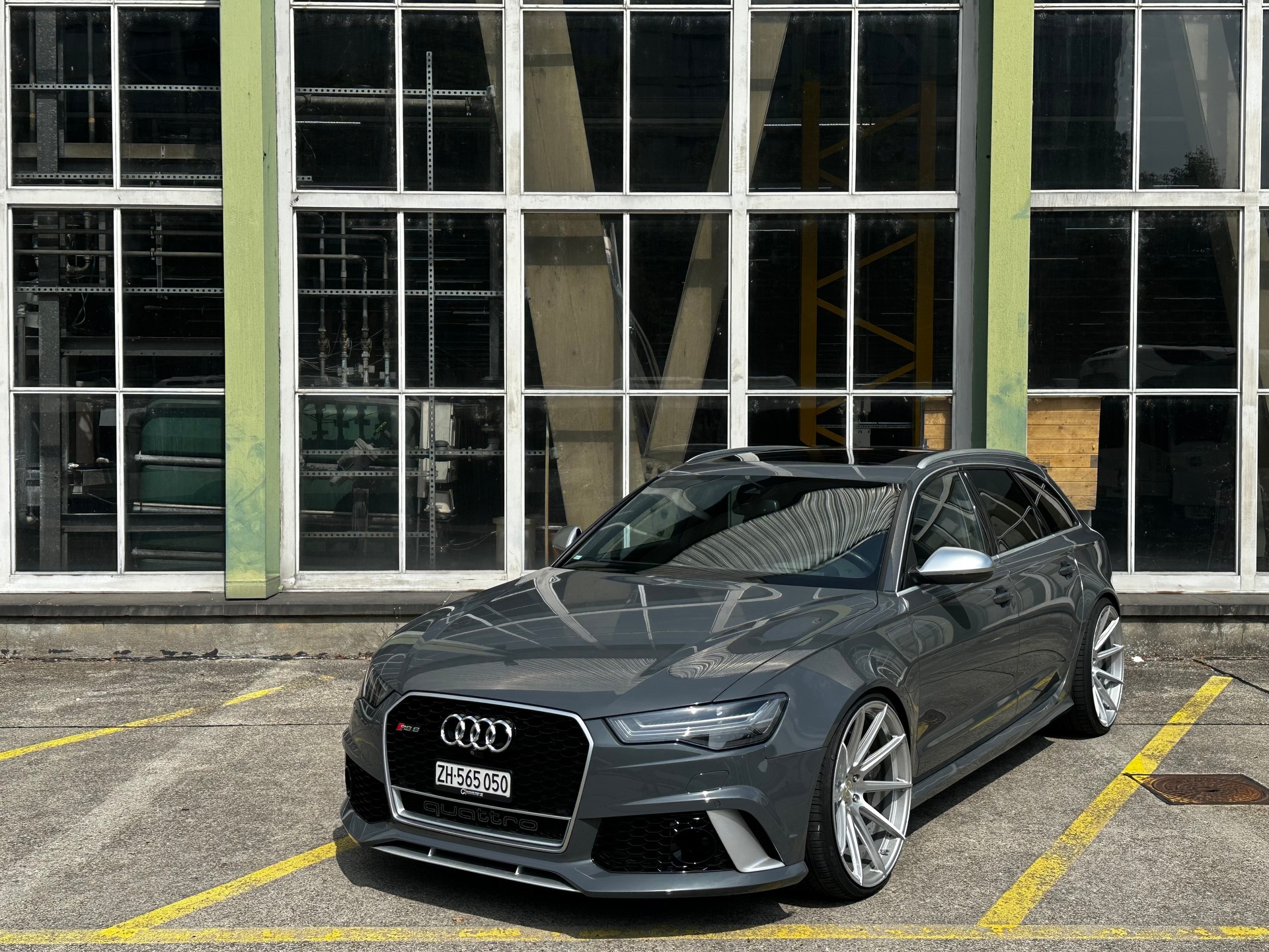 AUDI RS6//Akrapovic//KW//Leasing möglich