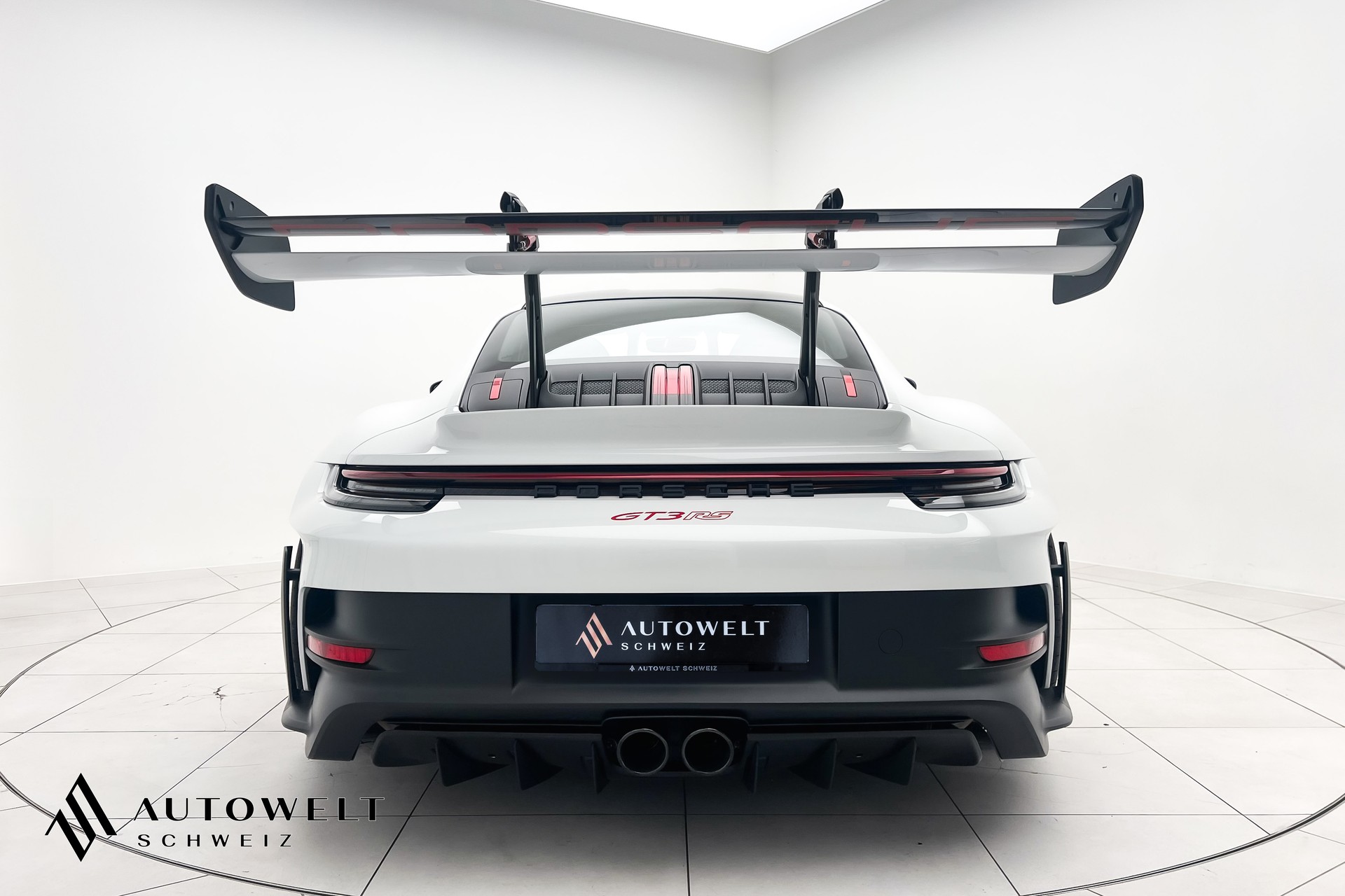 PORSCHE 911 GT3 RS WEISSACH-showroom-element-3