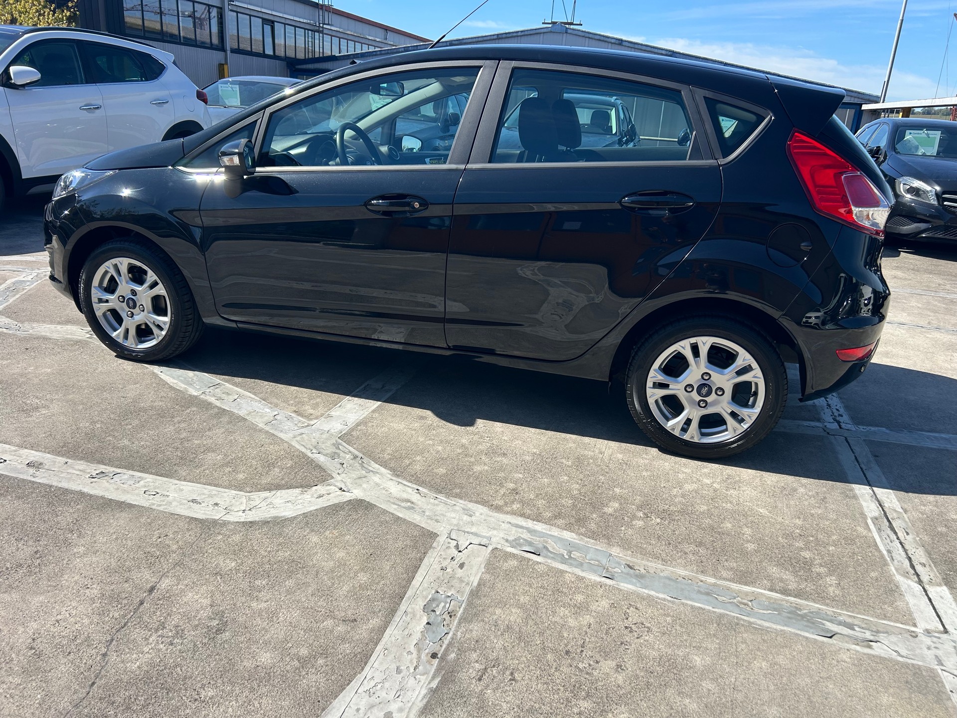 FORD Fiesta 1.0 Freetech-showroom-element-1