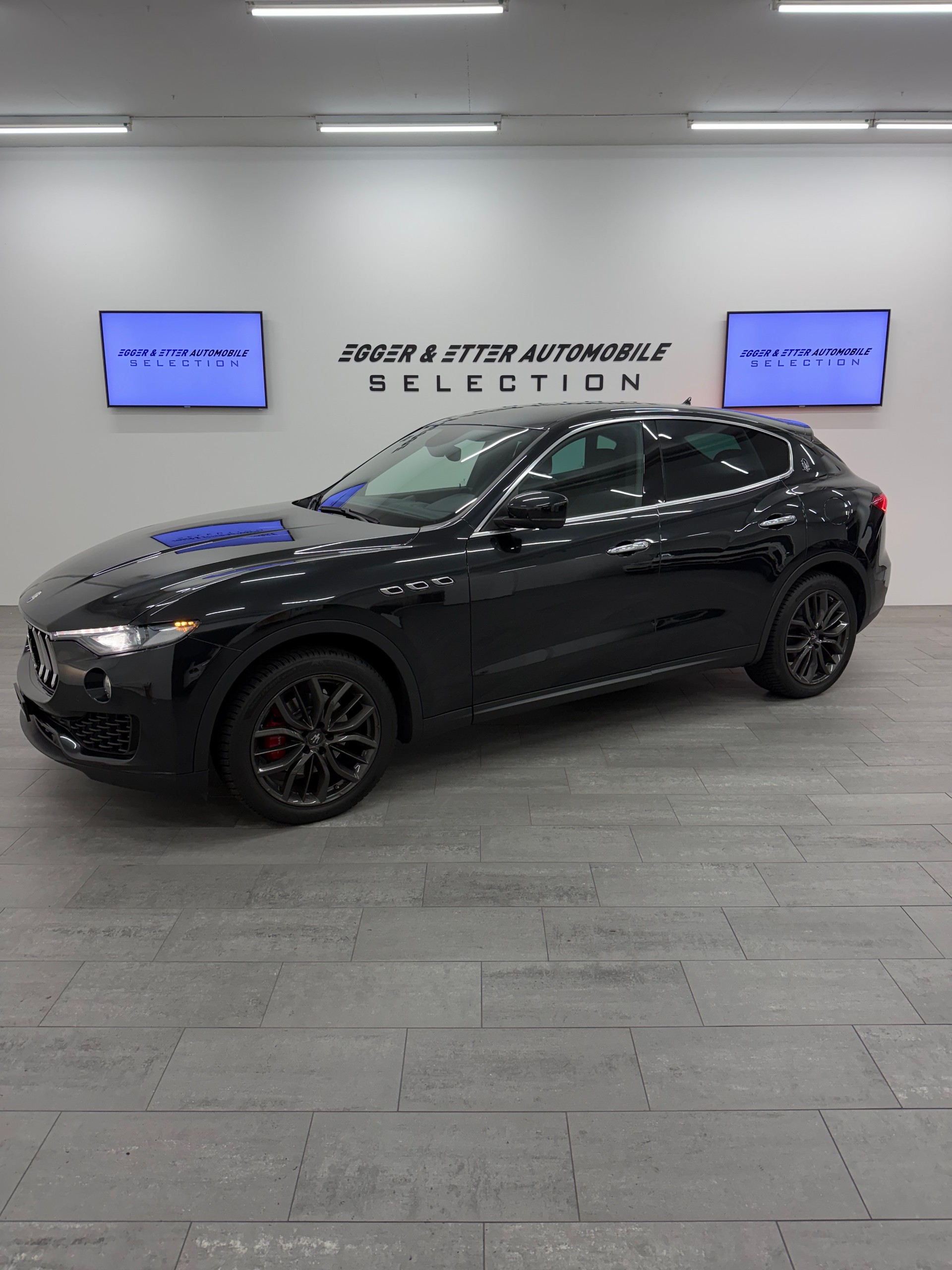 MASERATI Levante D 3.0 V6 GranLusso Automatica-showroom-element-1