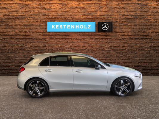 MERCEDES-BENZ A 180 Night Star-showroom-element-2