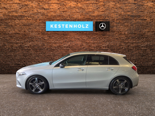 MERCEDES-BENZ A 180 Night Star-showroom-element-3