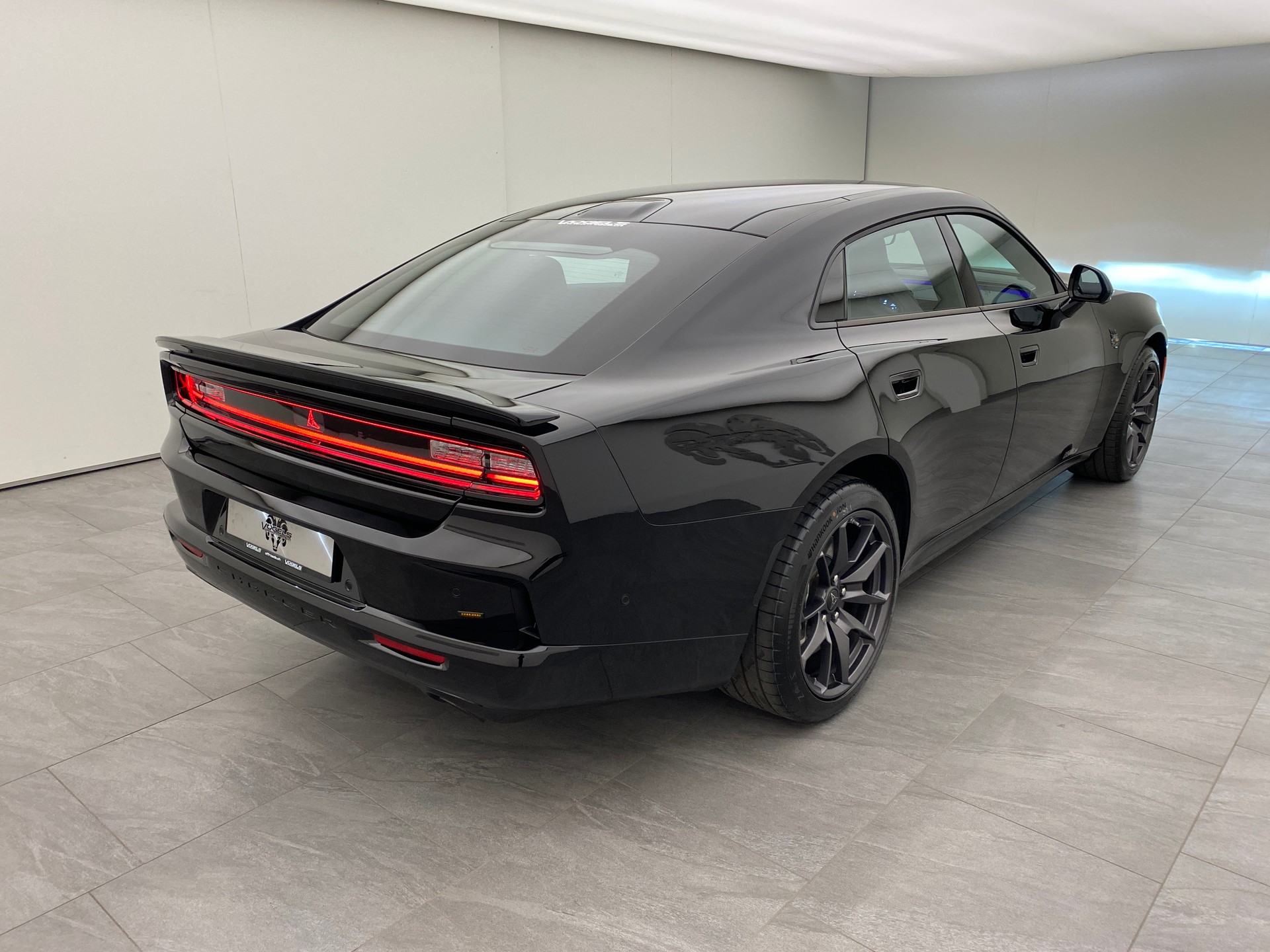 DODGE Charger Scat Pack Plus 4 Door AWD-showroom-element-3