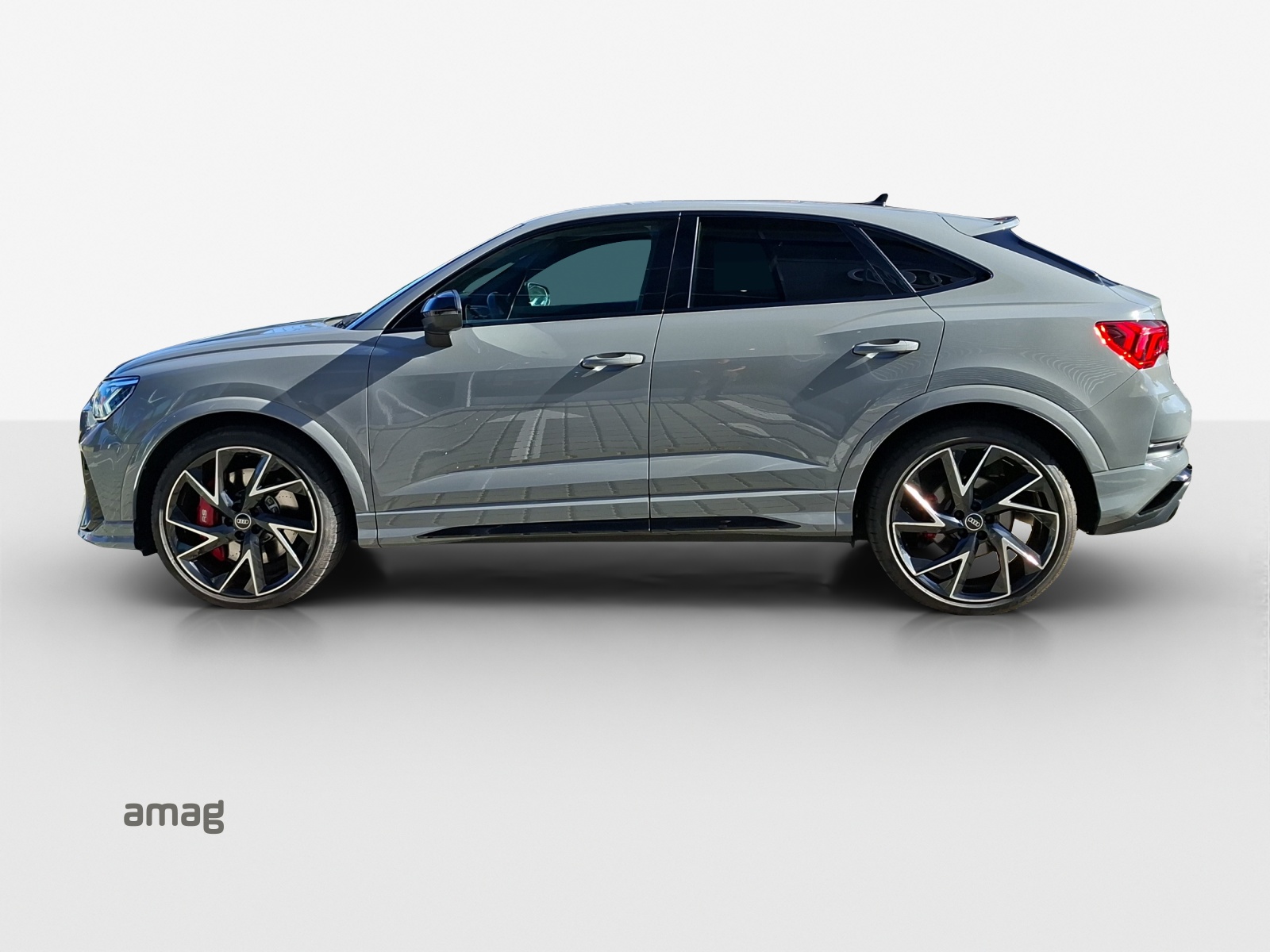 AUDI RS Q3 Sportback quattro S tronic-showroom-element-1