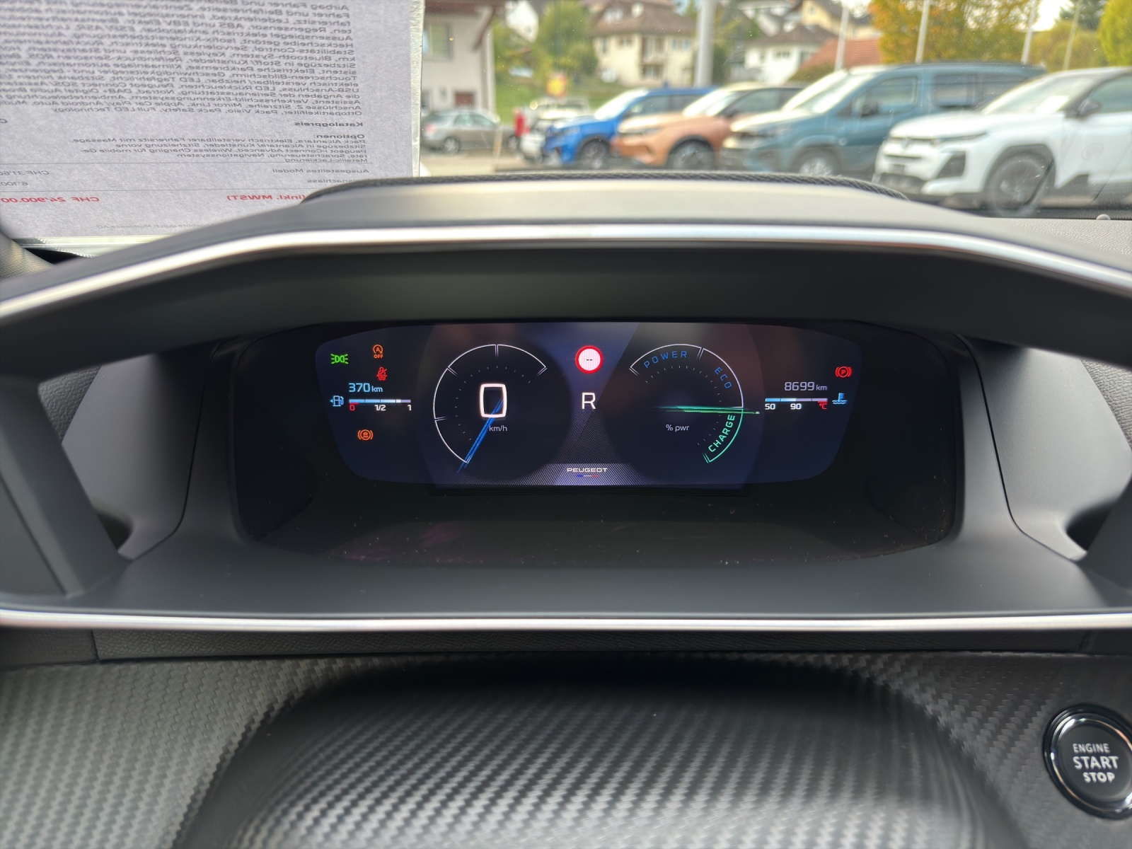 PEUGEOT 208 1.2 Hybrid GT-image-10