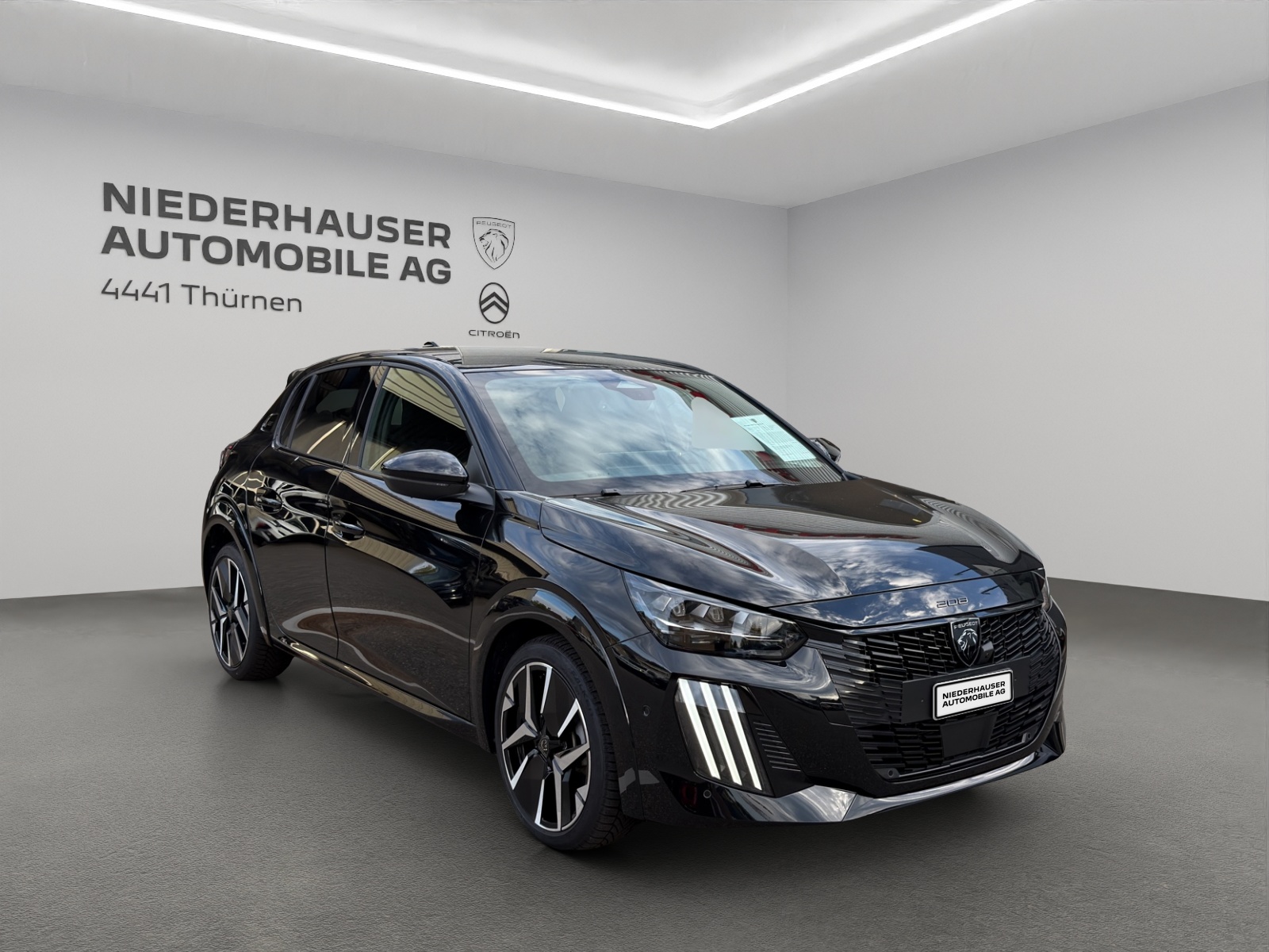 PEUGEOT 208 1.2 Hybrid GT
