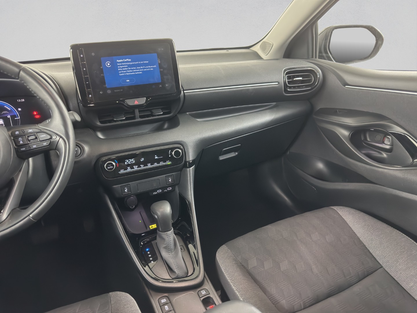 TOYOTA Yaris 1.5 Trend e-CVT-image-10