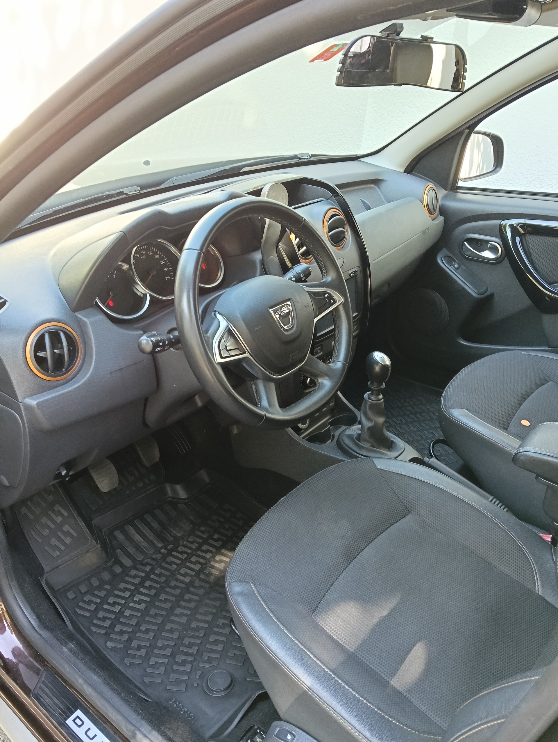 DACIA 1.5 dCi Privilège 4x4 S/S-image-8