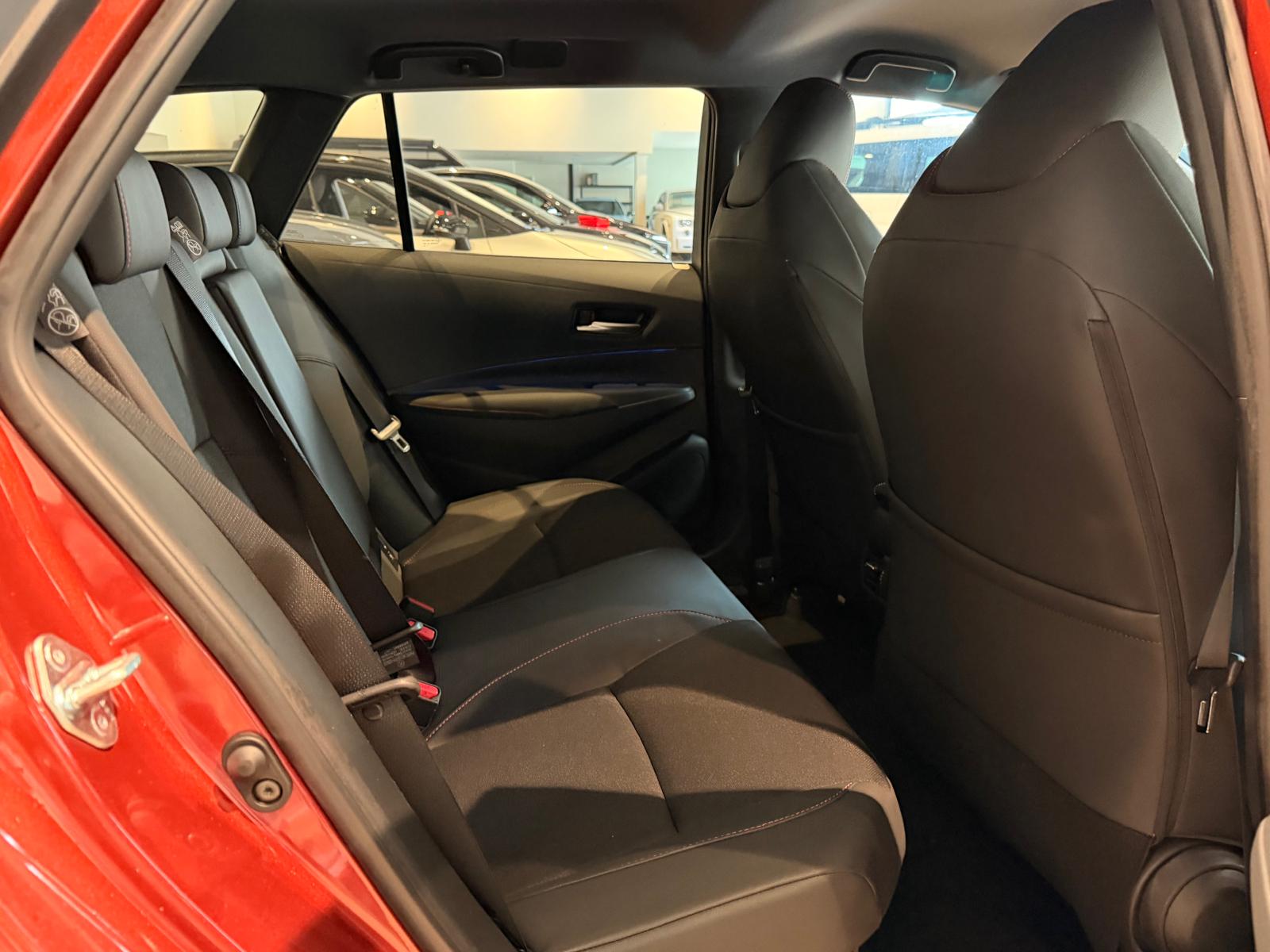 TOYOTA Corolla 2.0 HSD GR Sport e- CVTđ„8-fachđ„15 Jahre Garantieđ„-image-17