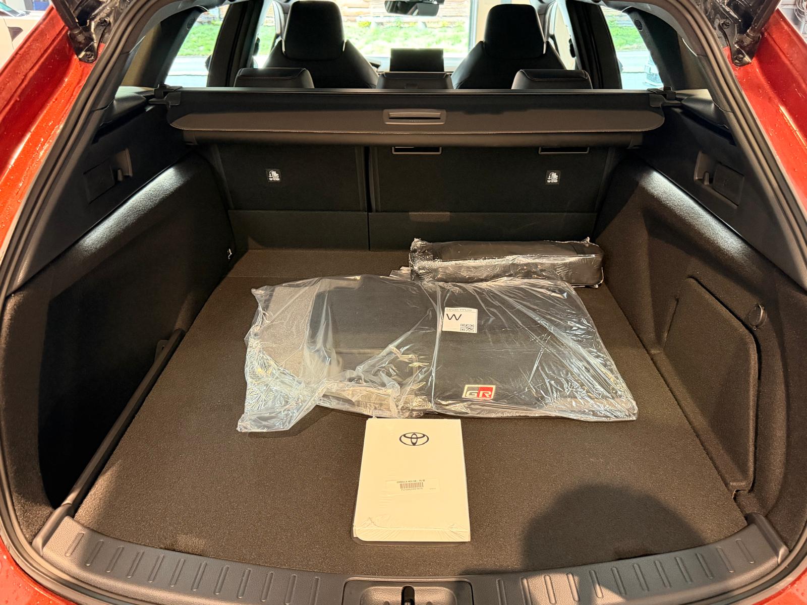 TOYOTA Corolla 2.0 HSD GR Sport e- CVTđ„8-fachđ„15 Jahre Garantieđ„-image-13