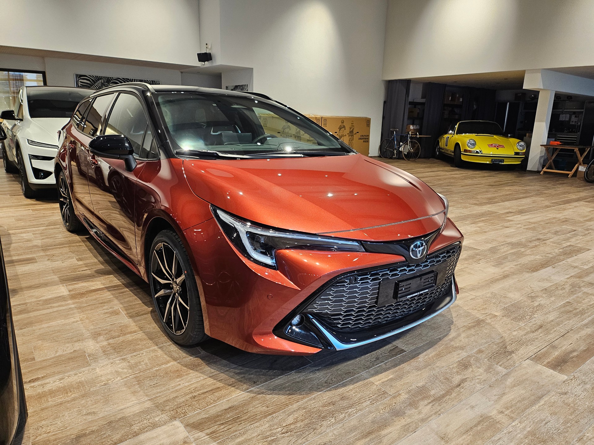 TOYOTA Corolla 2.0 HSD GR Sport e- CVT🔥8-fach🔥15 Jahre Garantie🔥-showroom-element-2