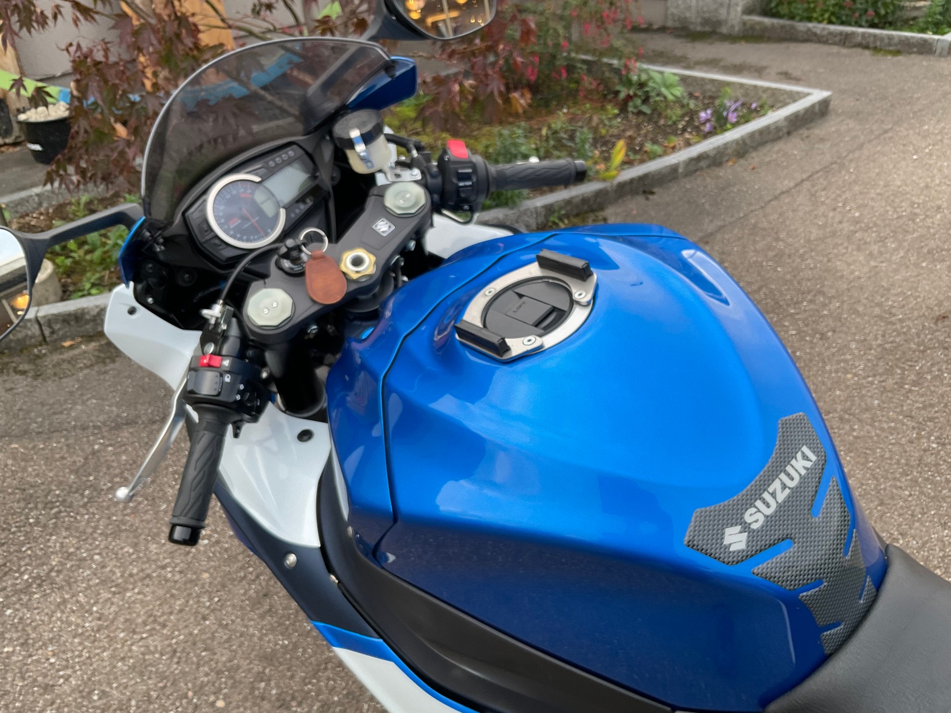 SUZUKI GSX-R 1000Z 1Mio. Edition-image-11