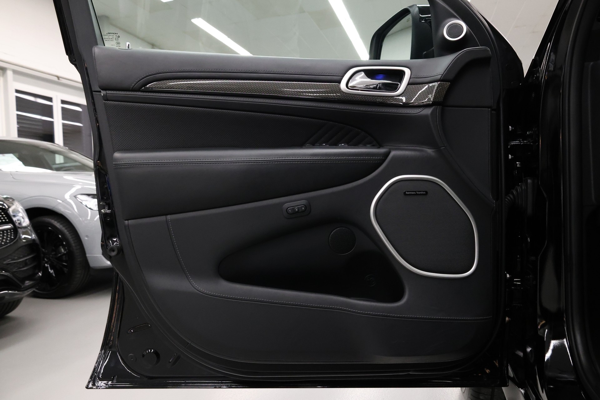 JEEP Grand Cherokee 6.2 V8 HEMI Trackhawk-image-24