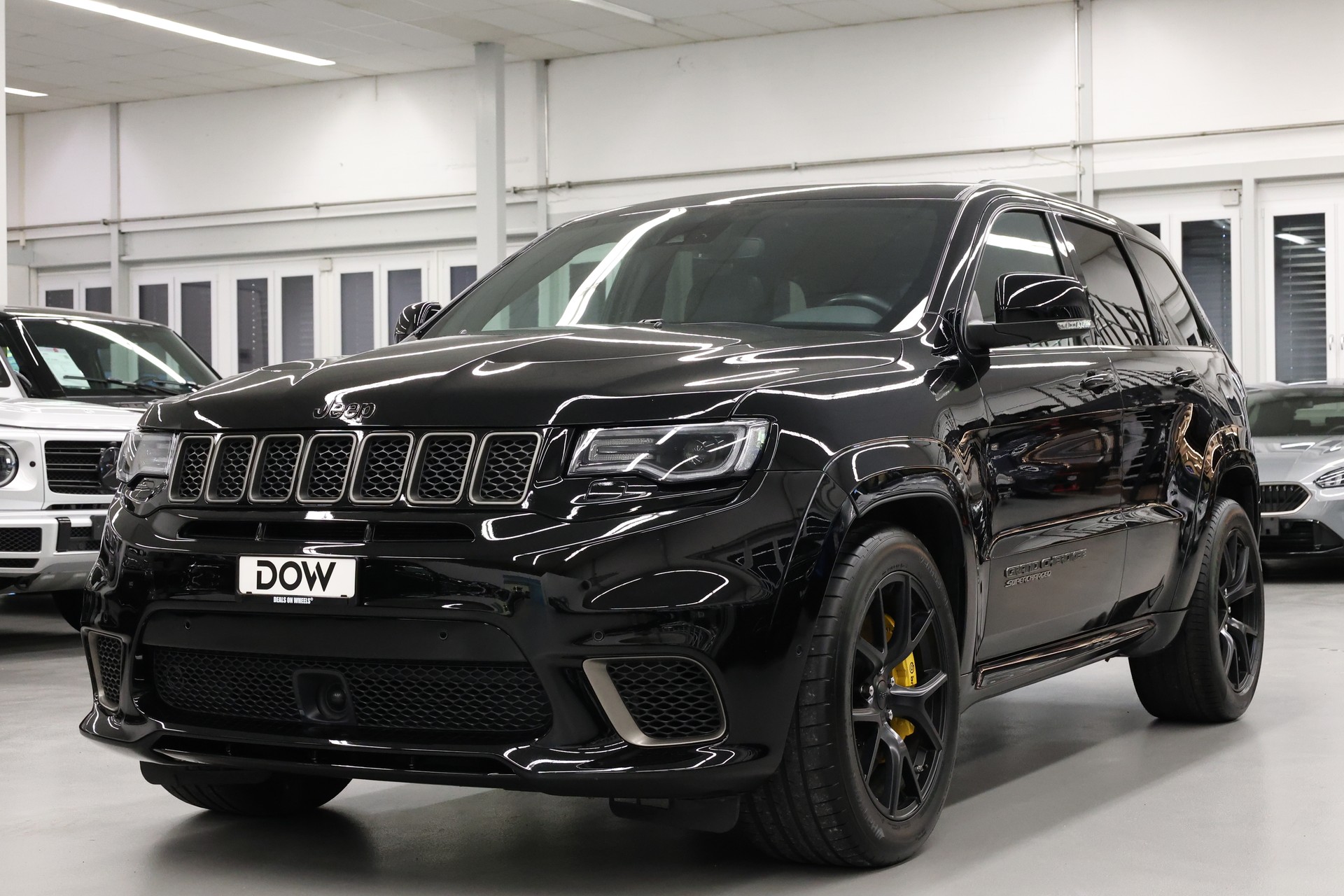 JEEP Grand Cherokee 6.2 V8 HEMI Trackhawk-image-4