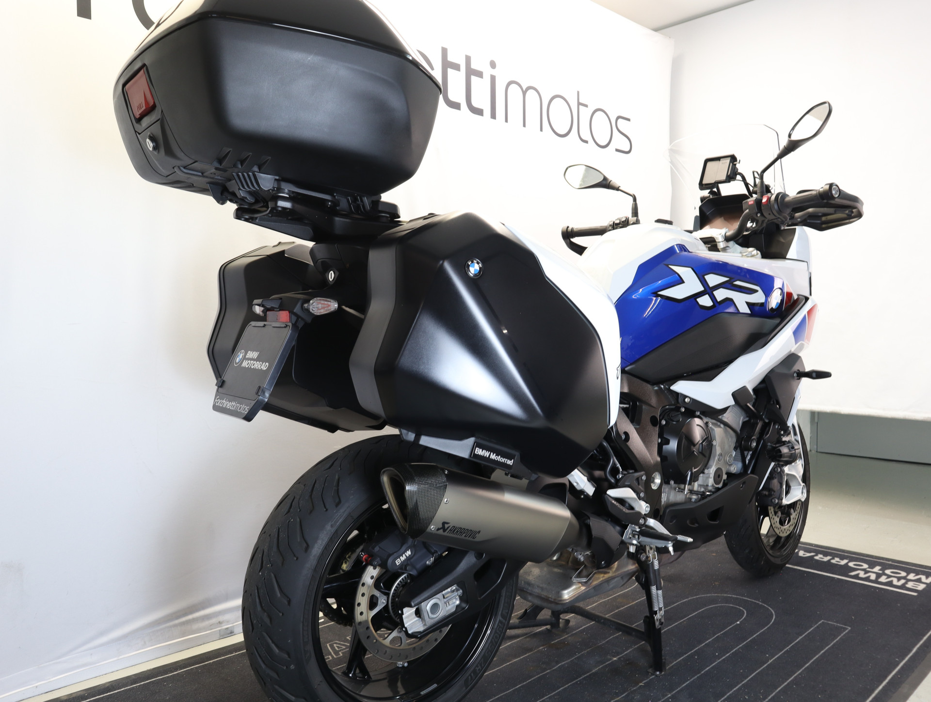 BMW S 1000 XR-image-2