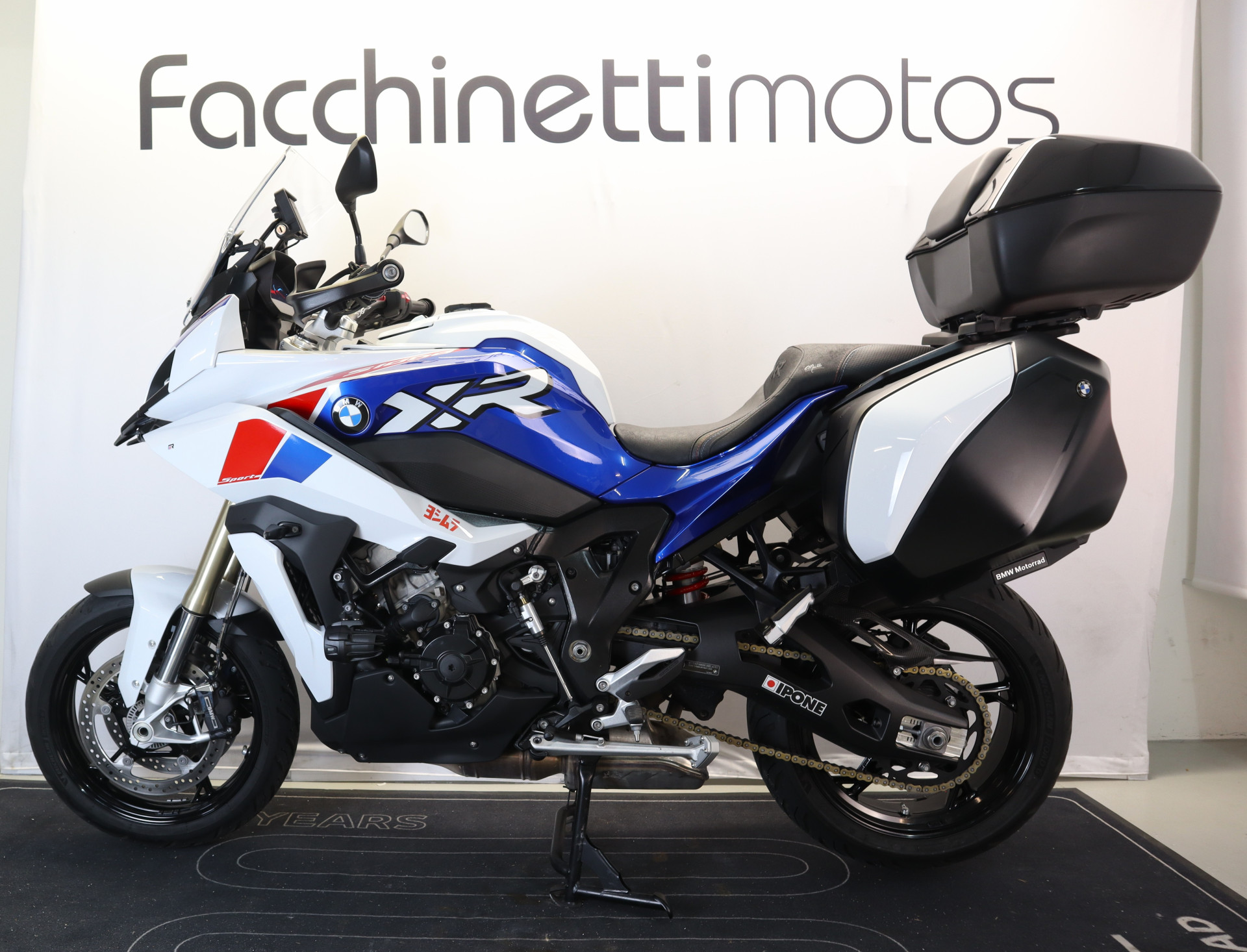 BMW S 1000 XR-image-1