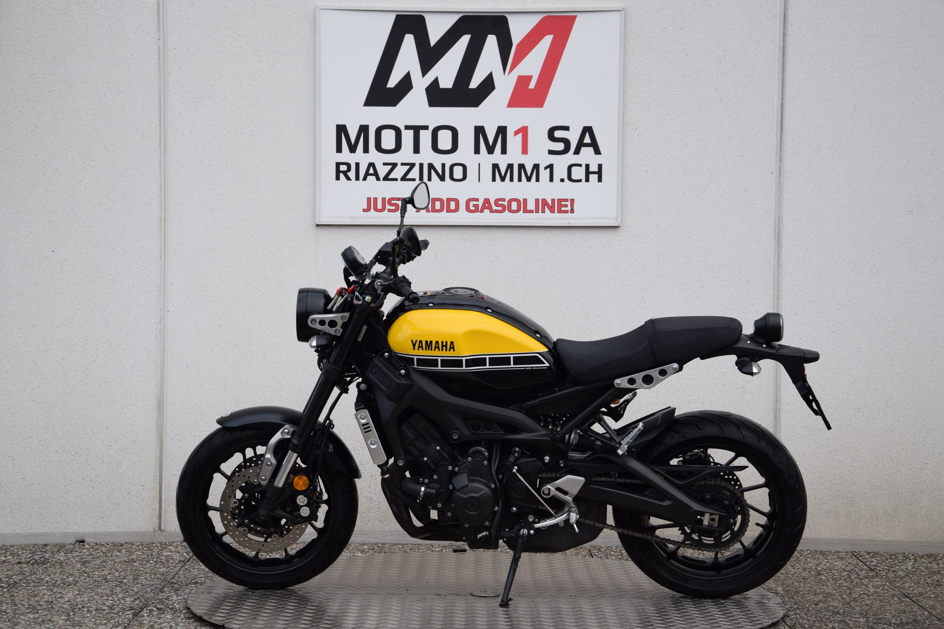 YAMAHA XSR 900-image-4