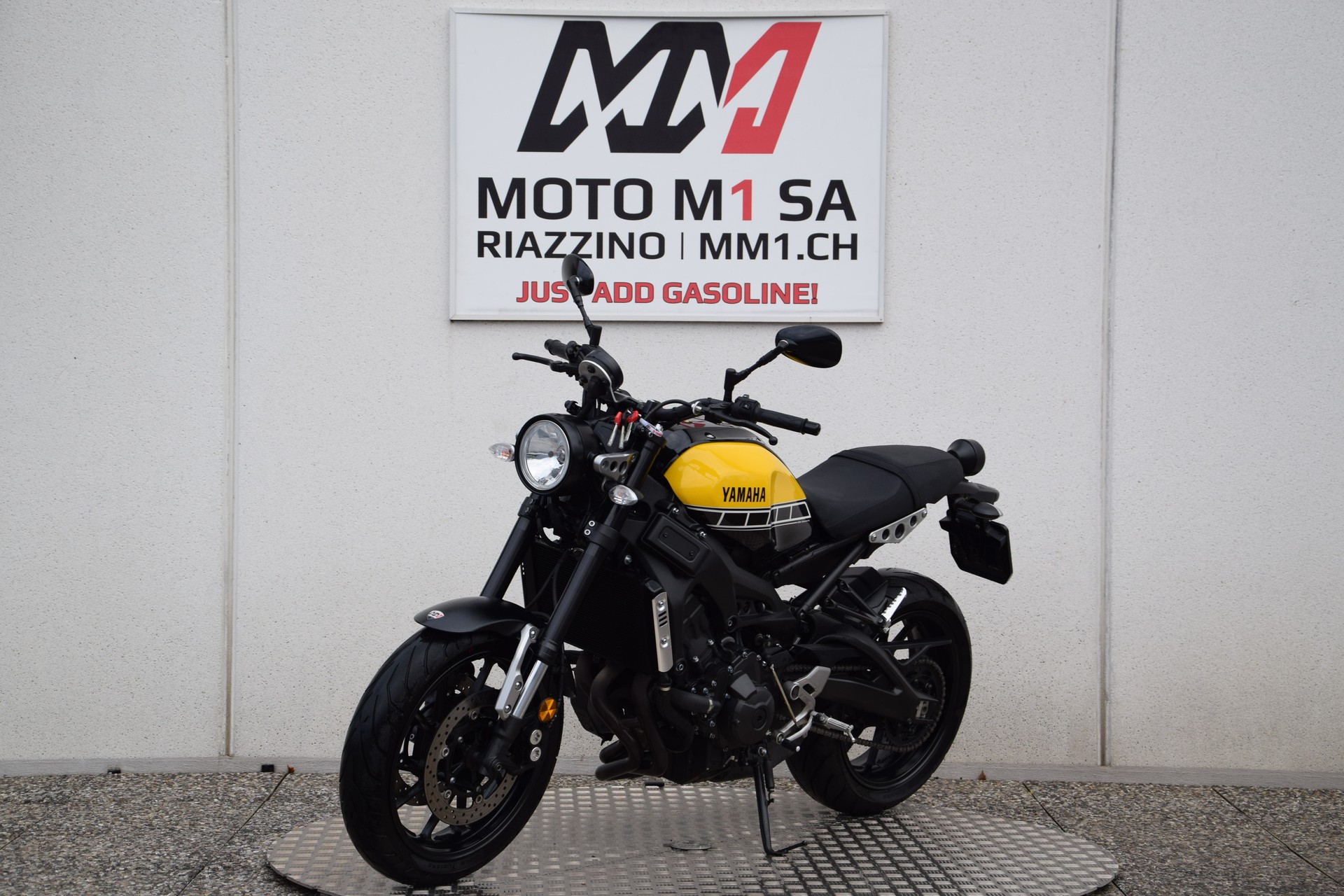 YAMAHA XSR 900-image-3