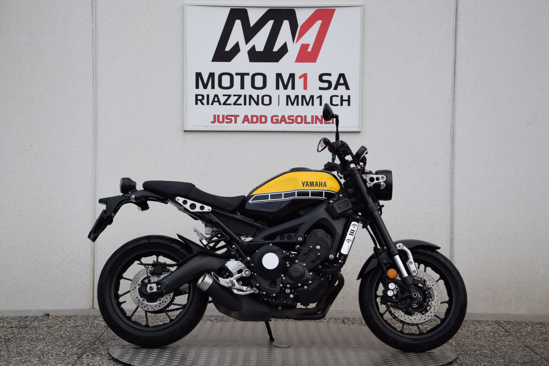 YAMAHA XSR 900-image-8