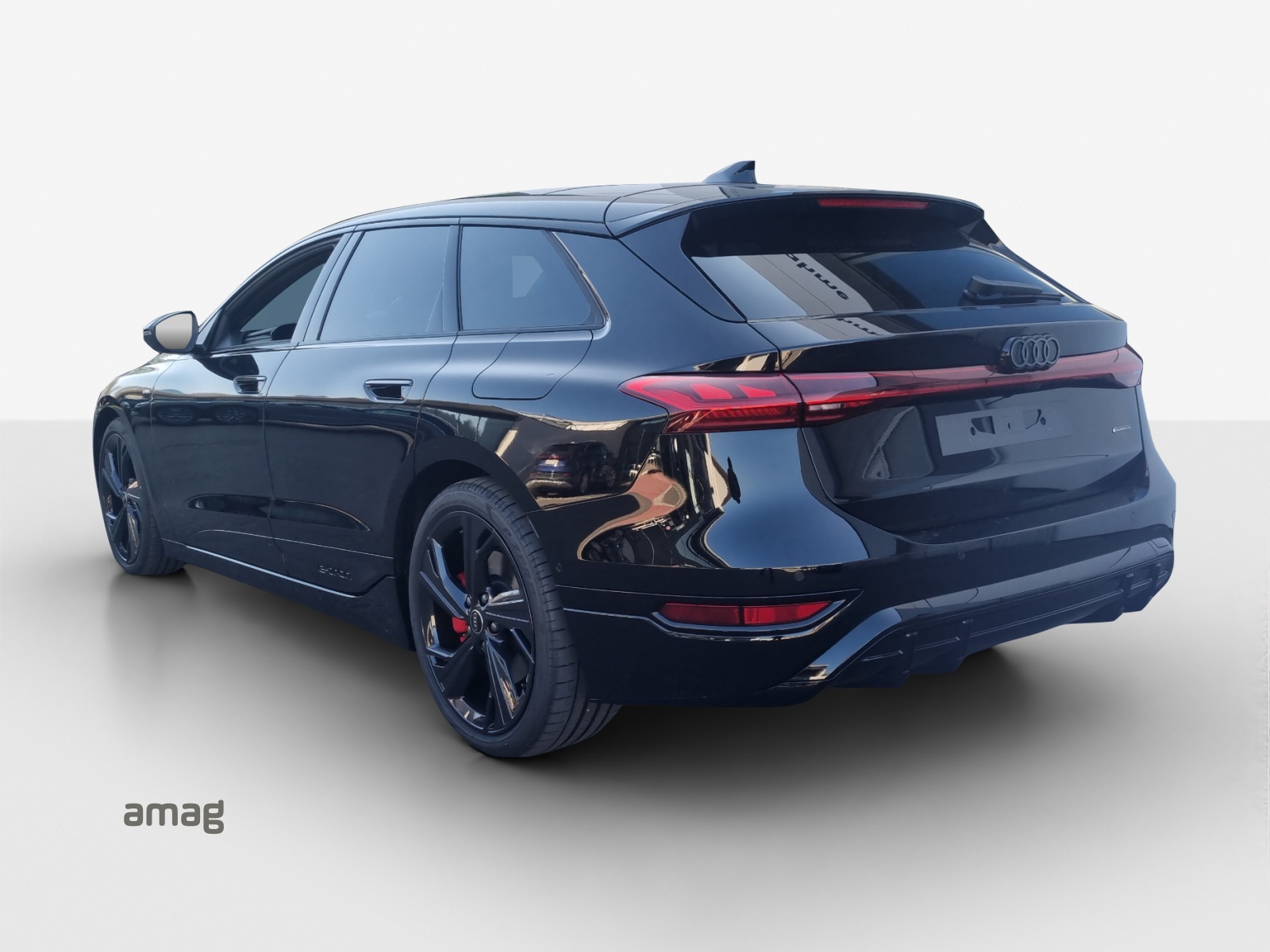 AUDI A6 Avant e-tron quattro-showroom-element-2