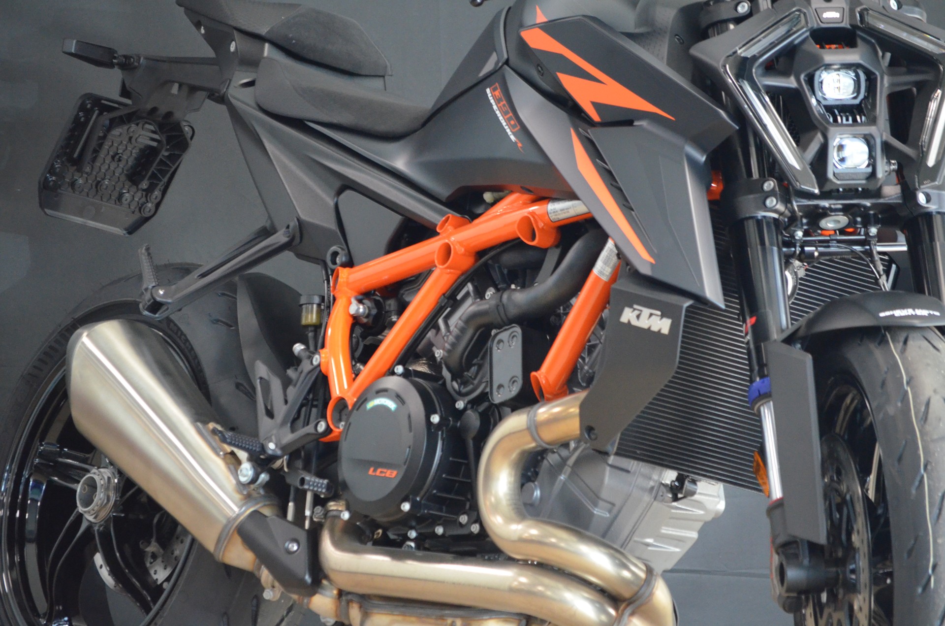 KTM 1390 Super Duke R EVO 2026-image-8