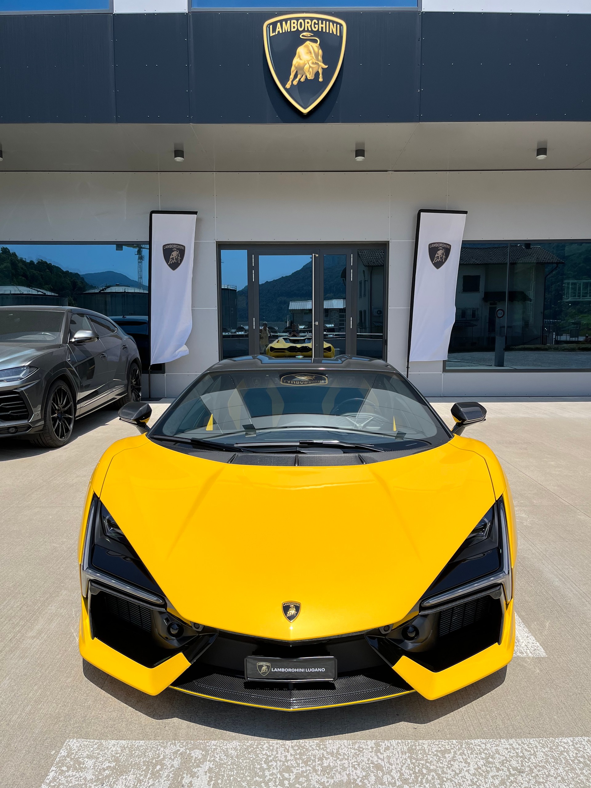 LAMBORGHINI REVUELTO - Auto CH - Maintenance Pack 5 Years - Lamborghini Lugano - In Kundenauftrag