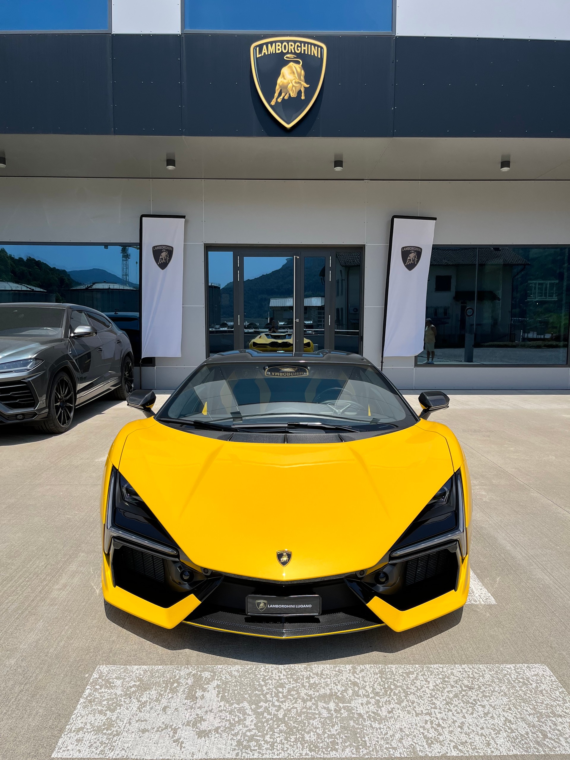 LAMBORGHINI REVUELTO - Auto CH - Maintenance Pack 5 Years - Lamborghini Lugano - In Kundenauftrag-image-8