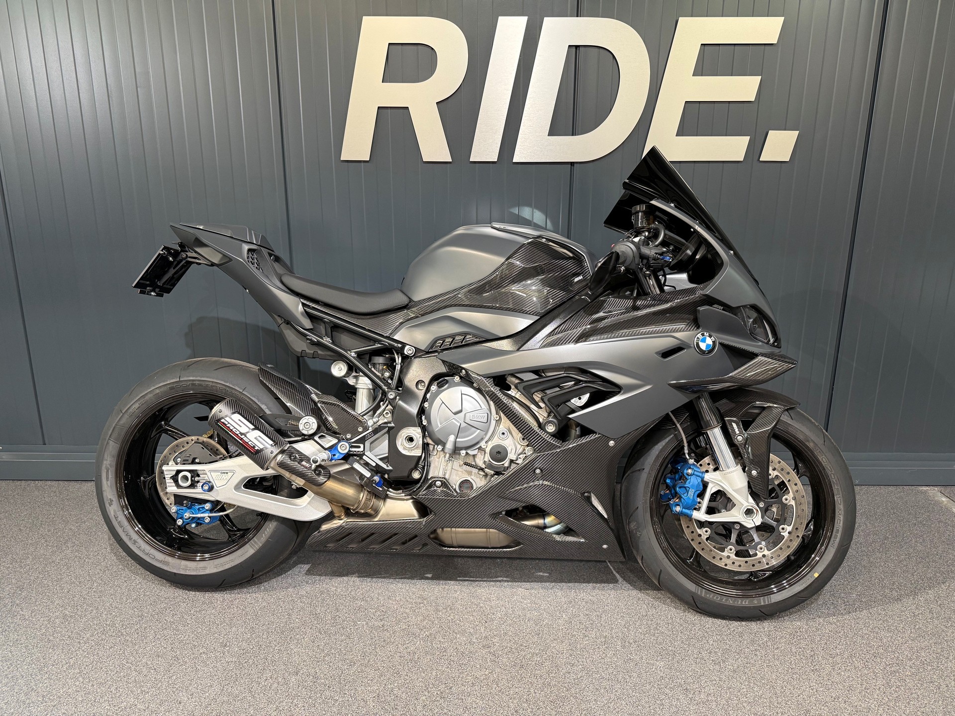 BMW M 1000 RR-image-0