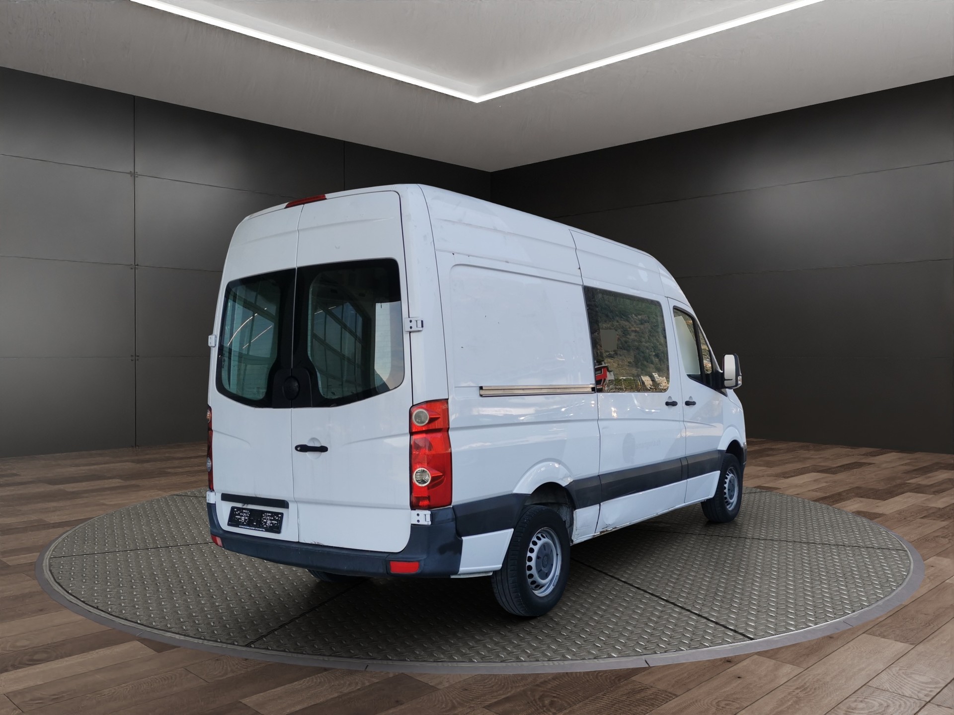 VW Crafter 35 2.0 TDI-image-5