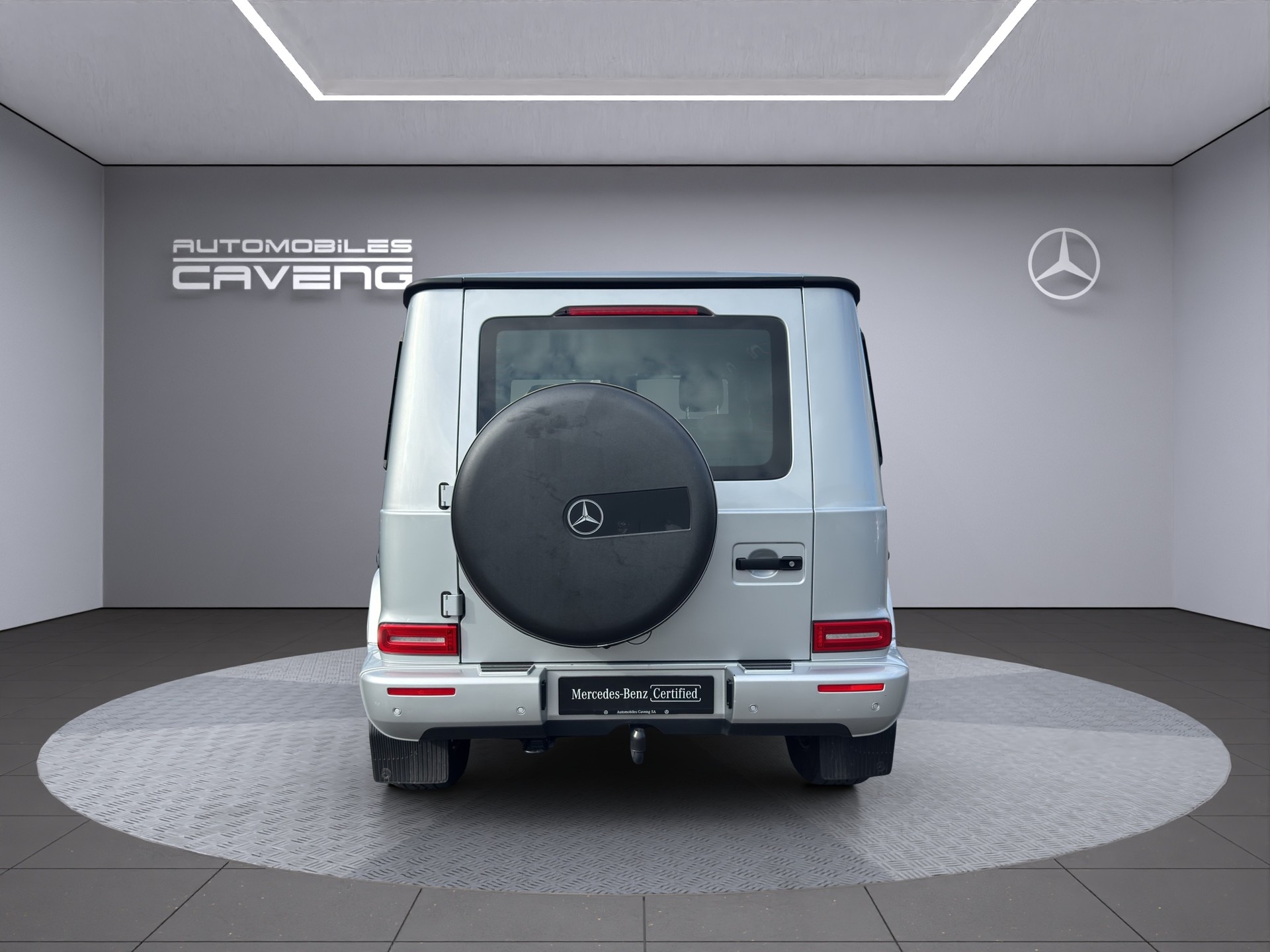 MERCEDES-BENZ G 500 9G-Tronic-showroom-element-3