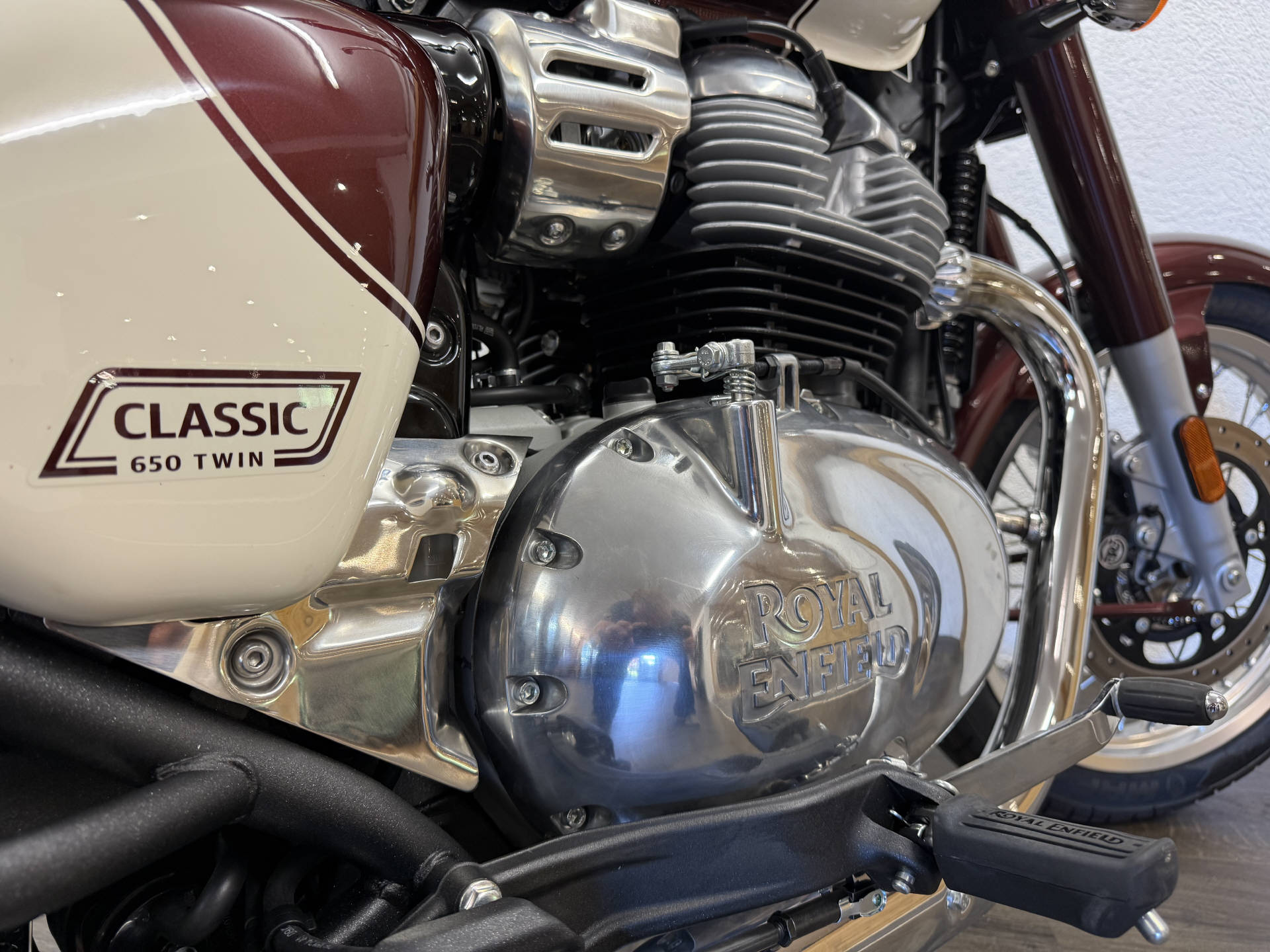 ROYAL ENFIELD Classic 650 ABS-image-8