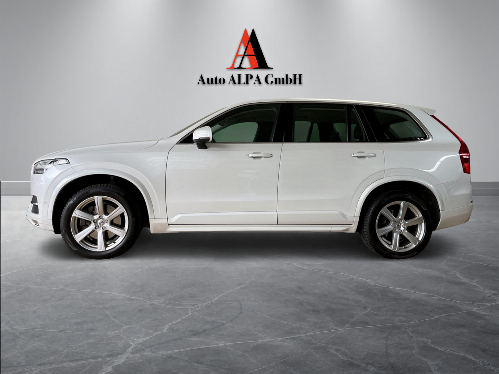 VOLVO XC90 D5 AWD Momentum Geartronic-image-4